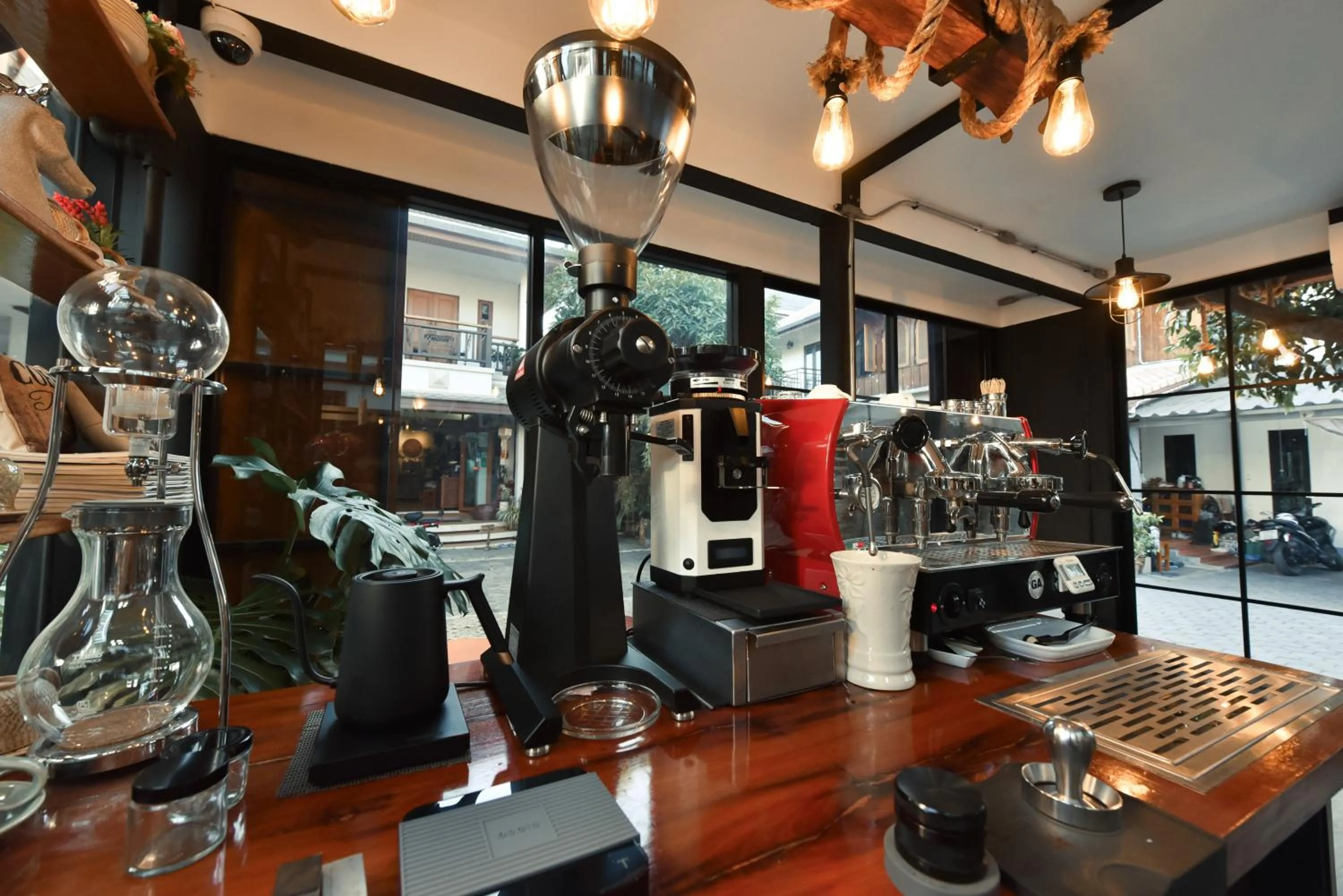 Coffee/tea facilities in Gordnuea Boutique House