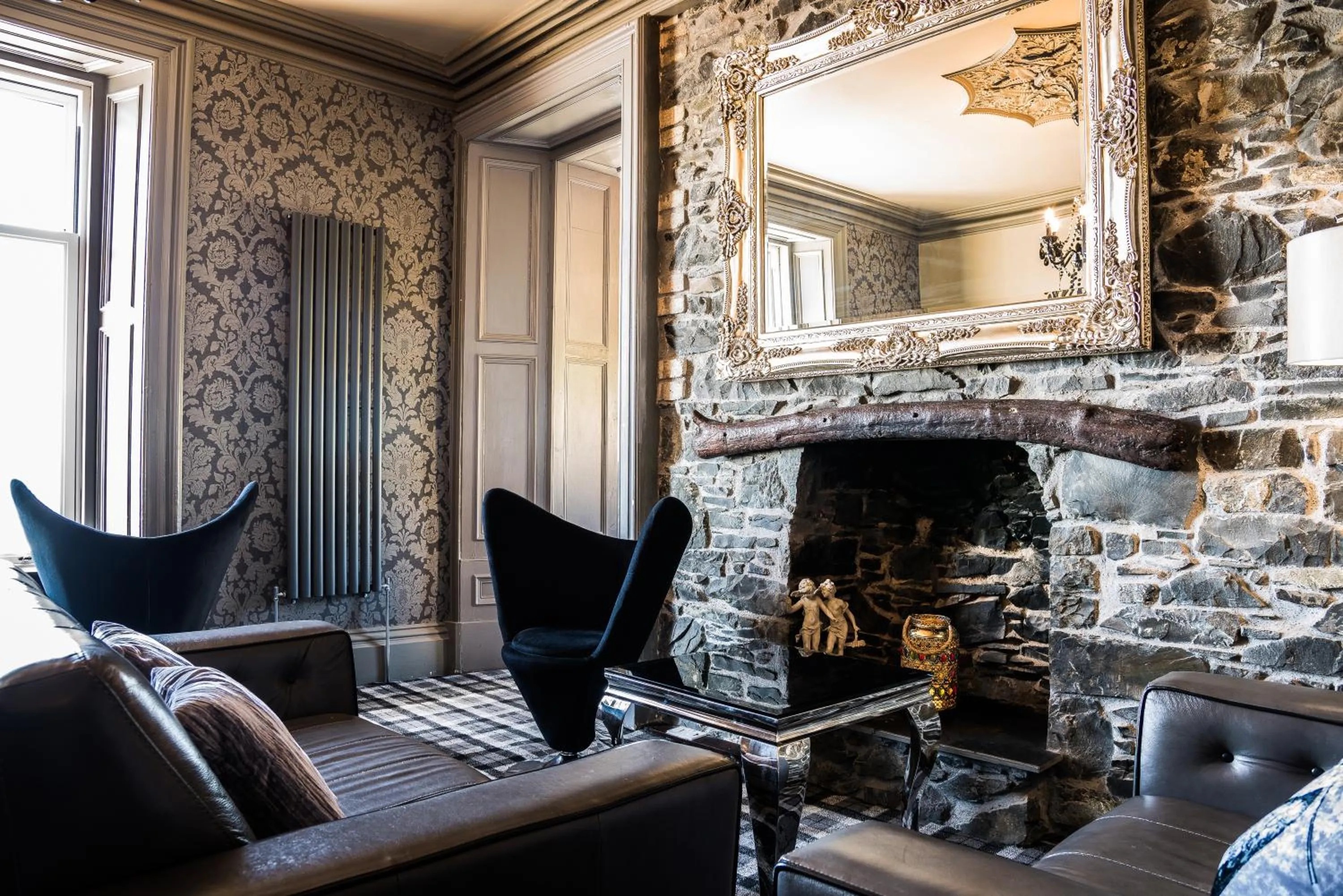 Seating area in Mount Stewart Hotel