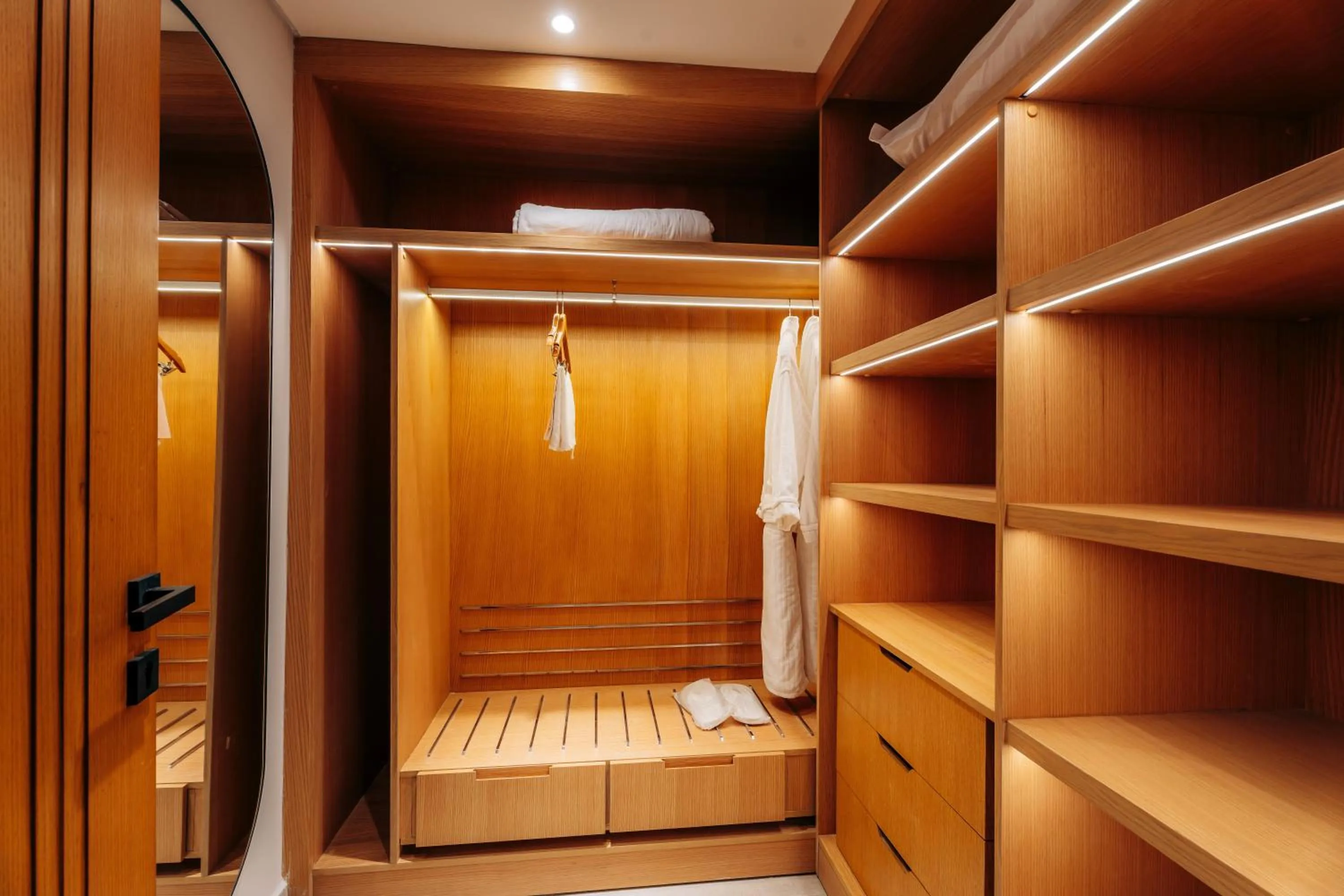 wardrobe in Sheraton Soma Bay Resort