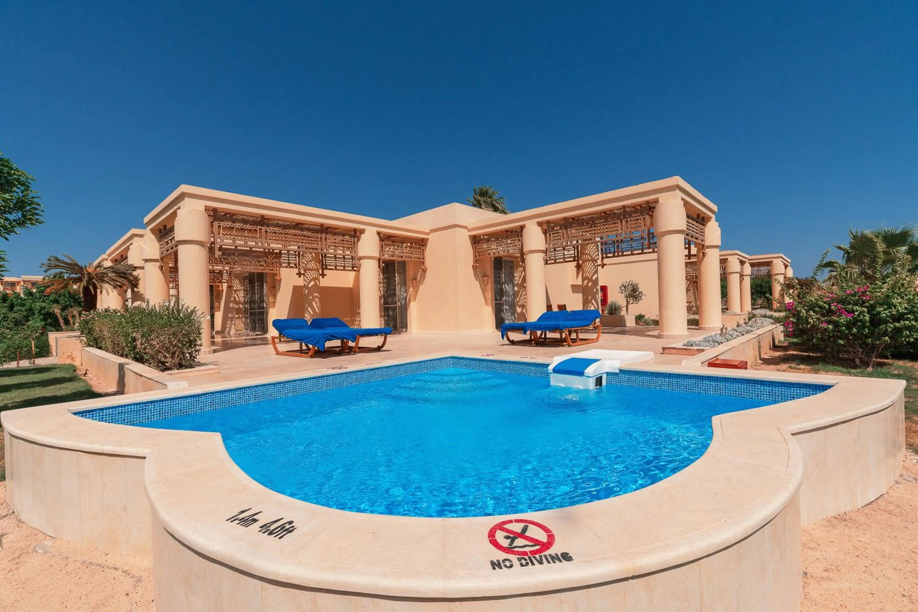Swimming pool in Sheraton Soma Bay Resort