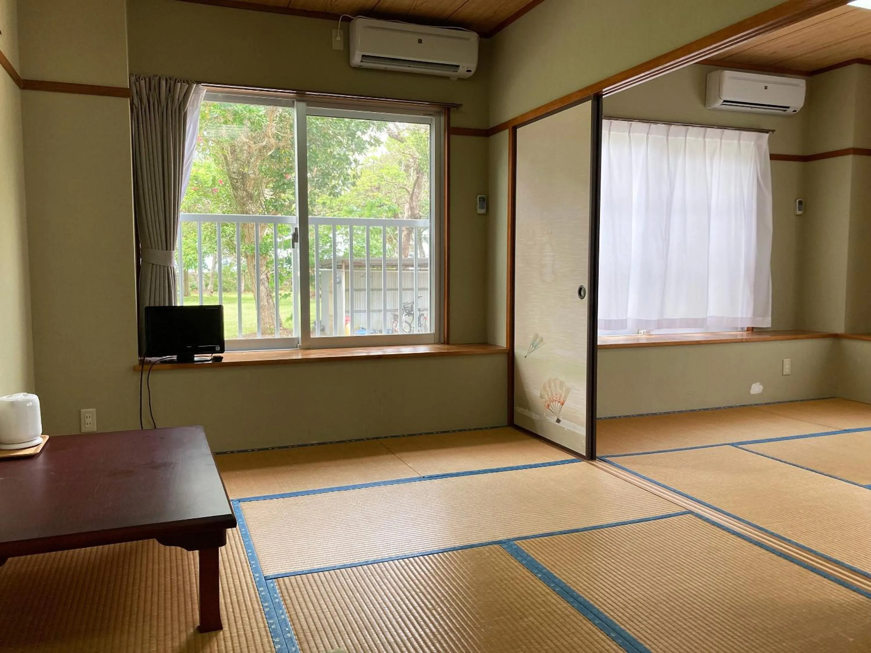 Photo of the whole room in Uminoie Painukaji