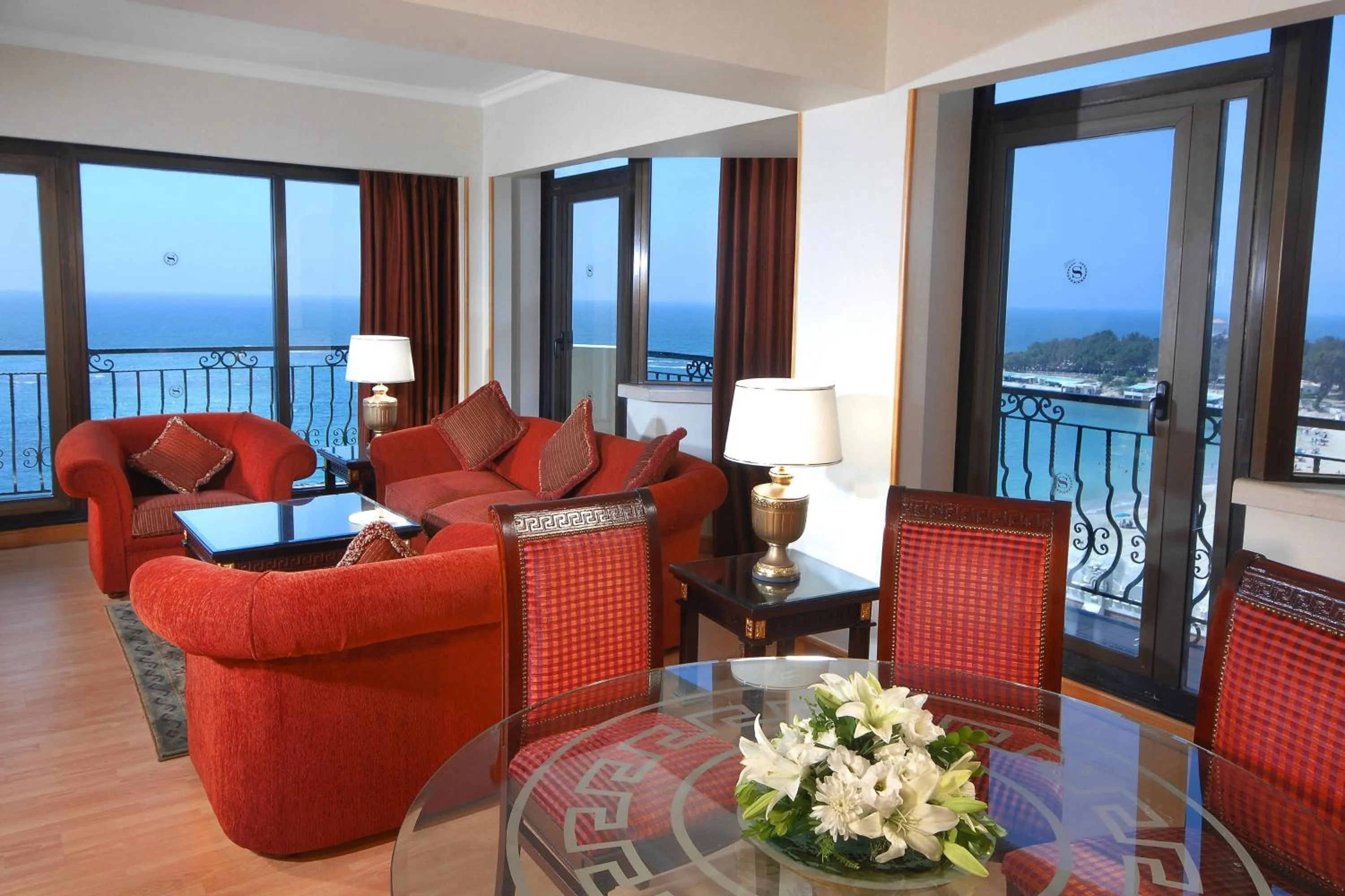 Living room in Sheraton Montazah Hotel