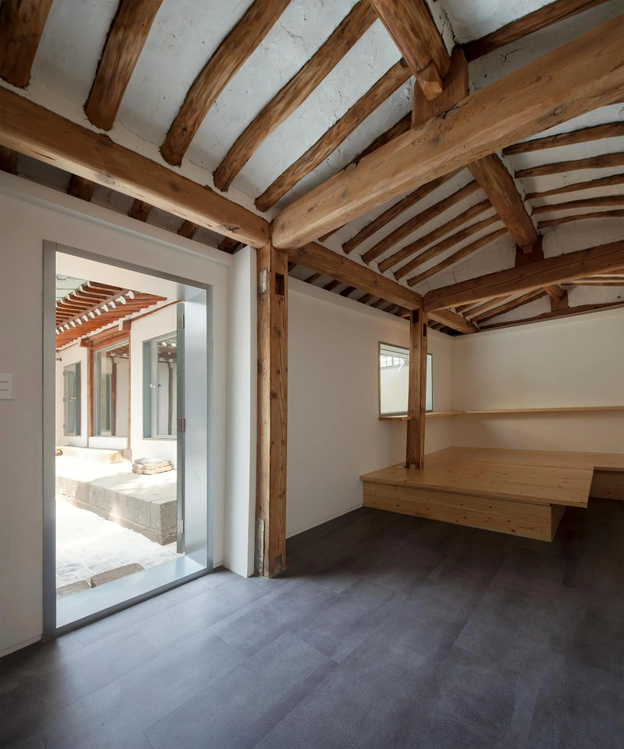 Area and facilities in Side Hanok Residence