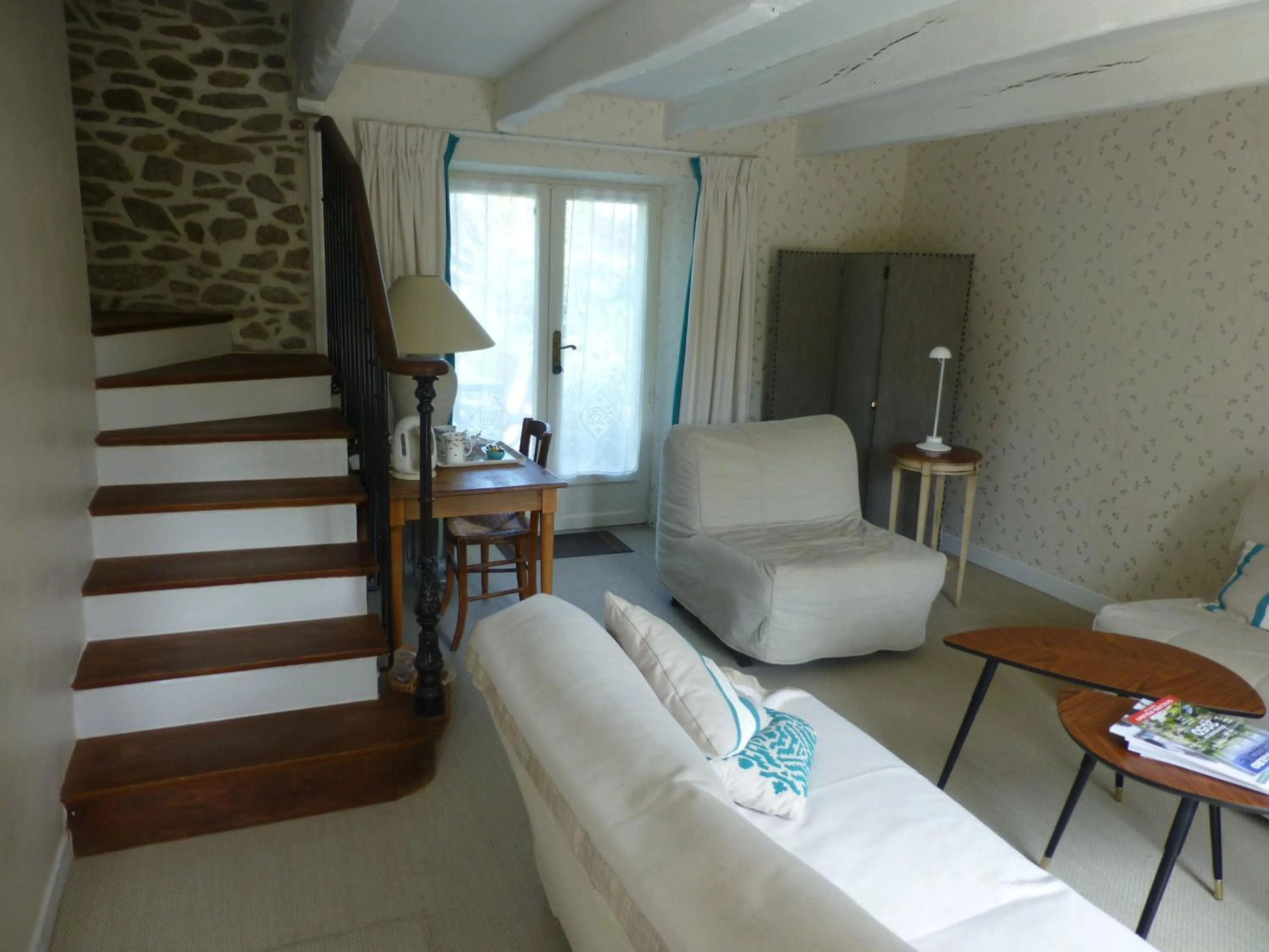 Coffee/tea facilities in Le Berceul