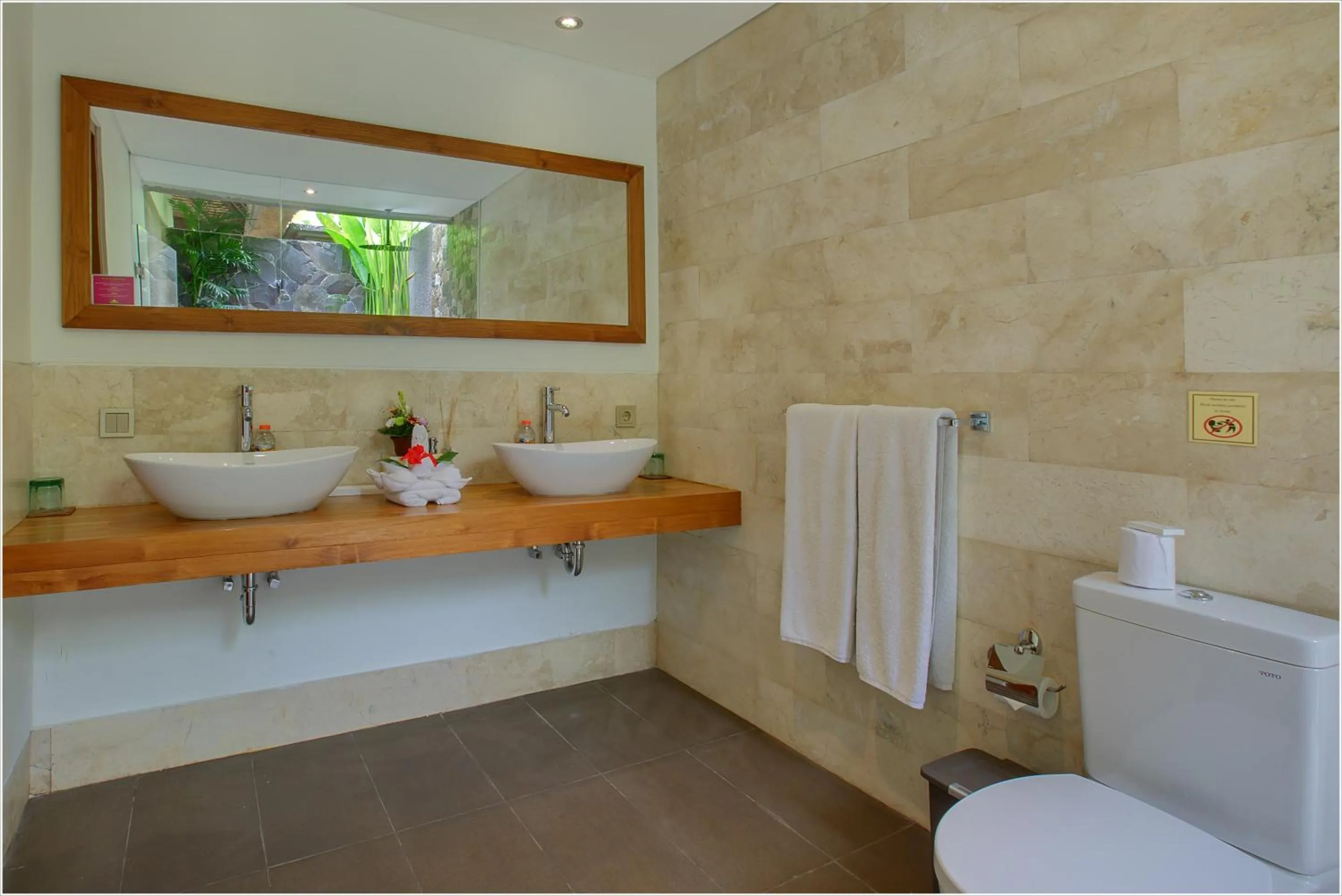 Shower in Anusara Luxury Villas