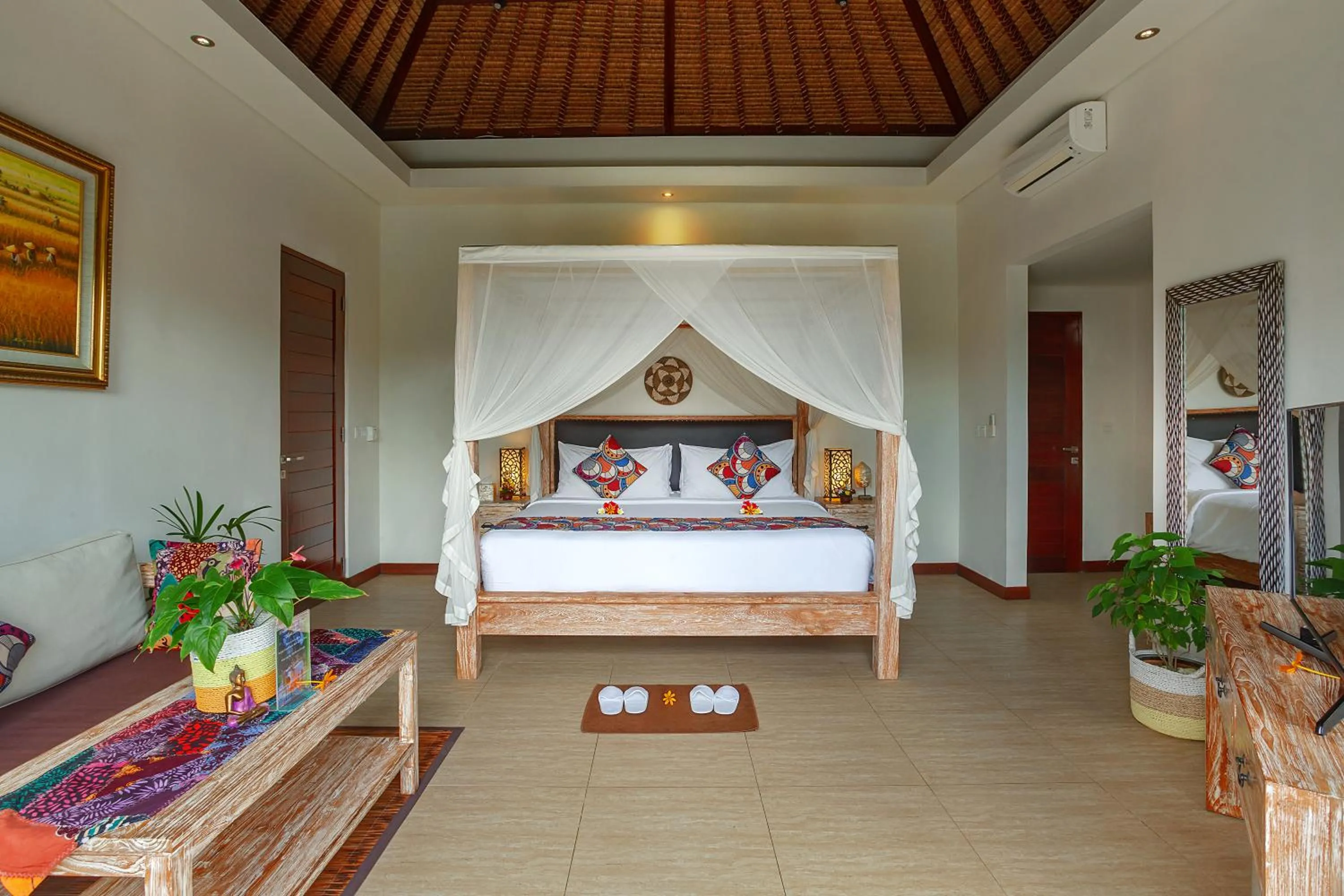 Balcony/Terrace, Bed in Anusara Luxury Villas