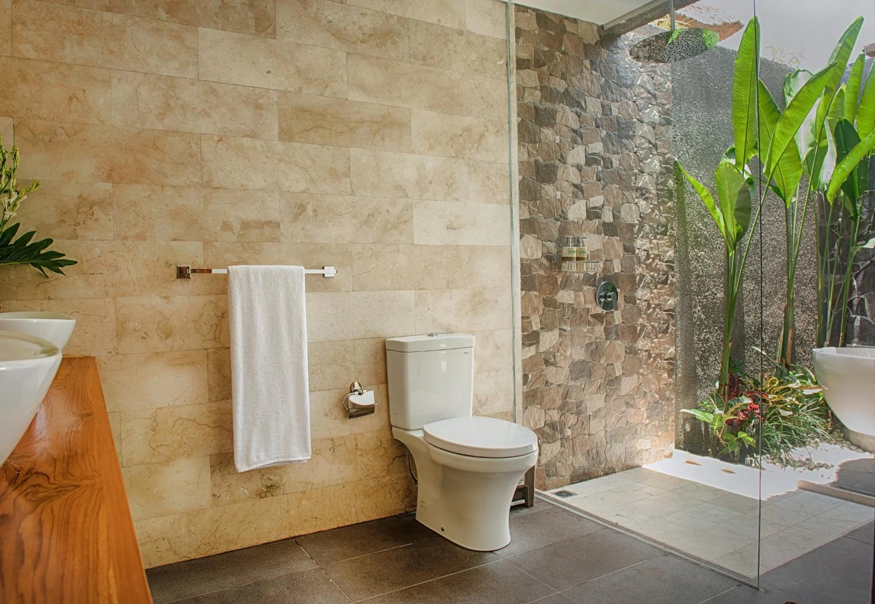 Shower in Anusara Luxury Villas