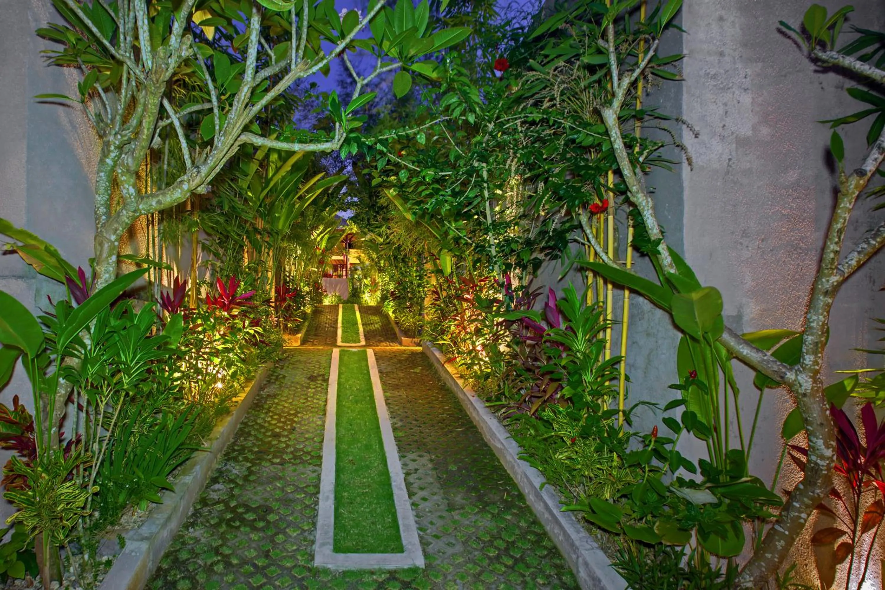 Garden in Anusara Luxury Villas