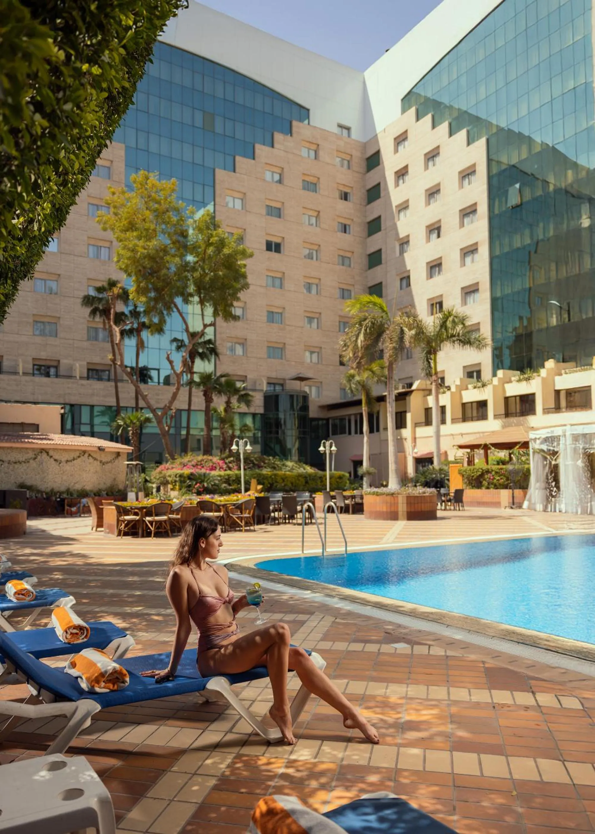 Swimming pool in Sonesta Hotel Tower & Casino Cairo