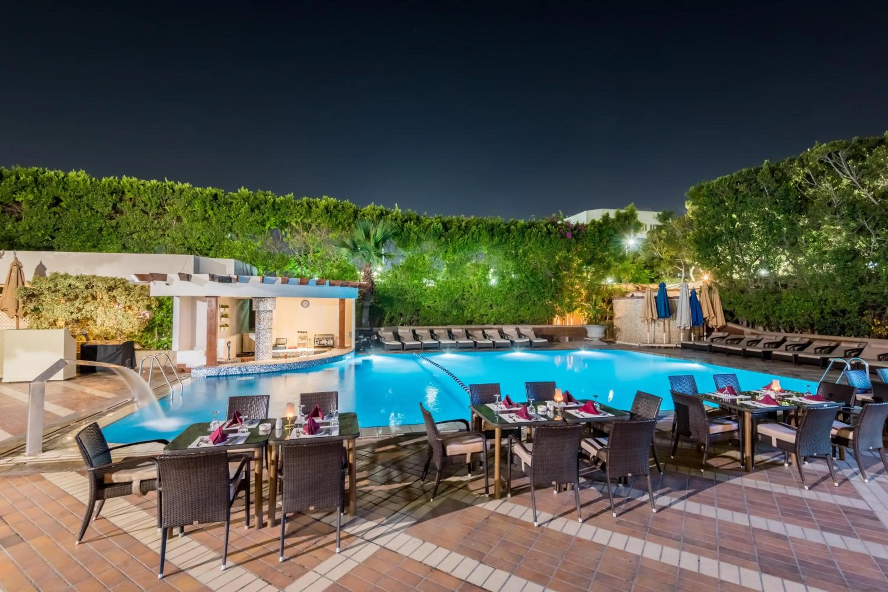 Food and drinks in Sonesta Hotel Tower & Casino Cairo