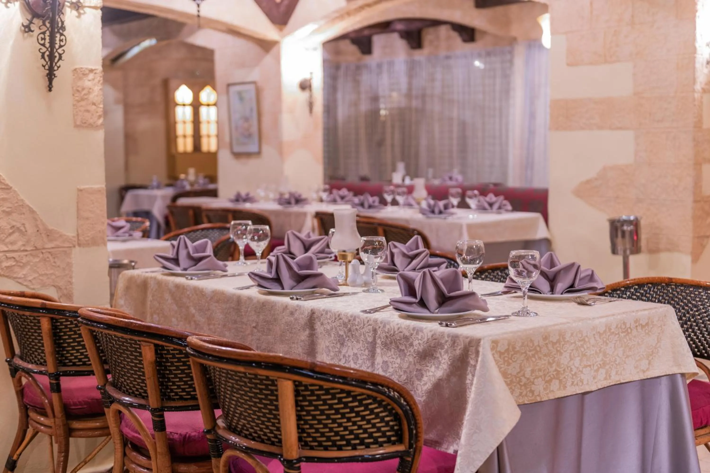 Restaurant/places to eat in Sonesta Hotel Tower & Casino Cairo