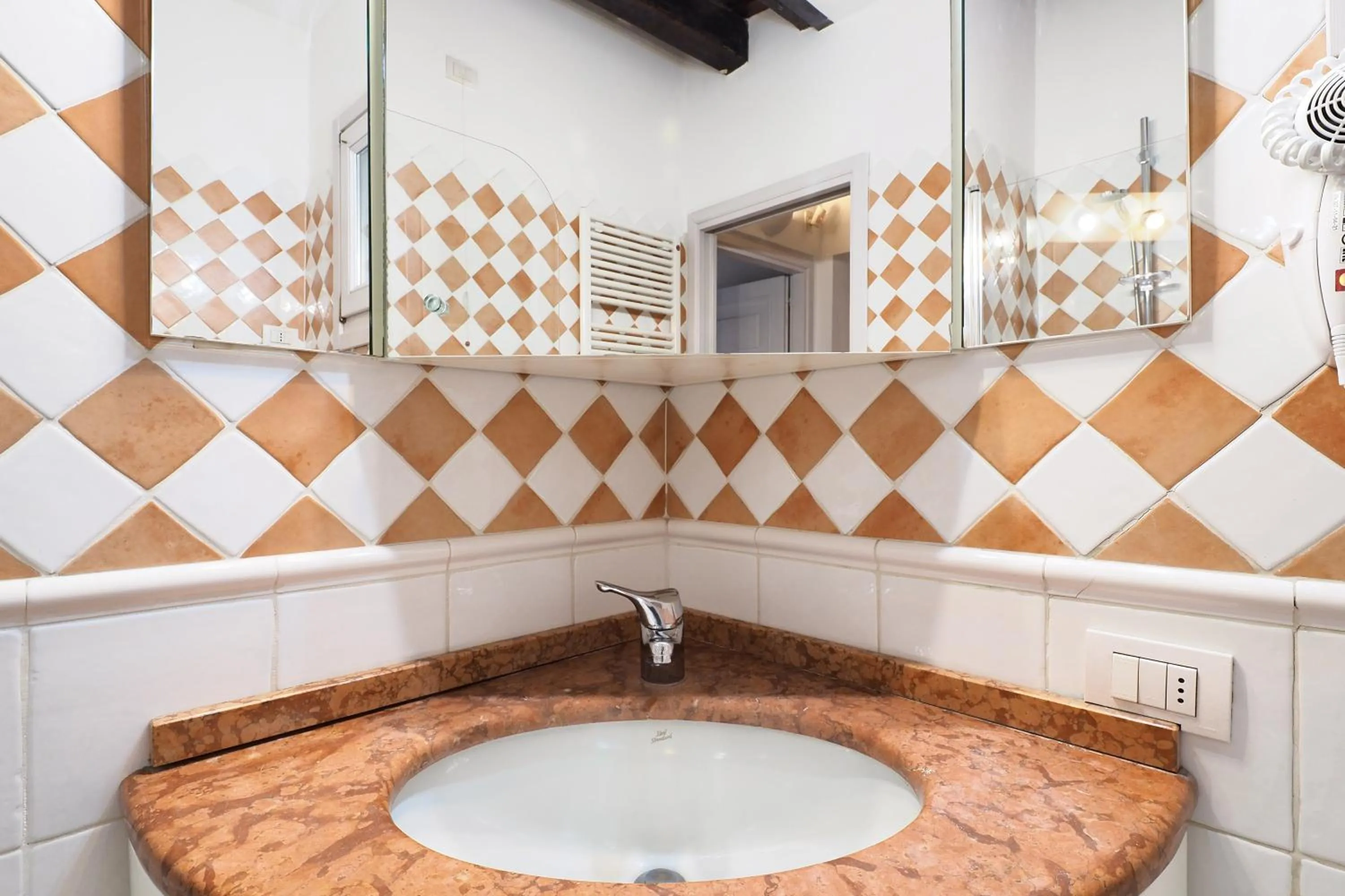 Bathroom in Mila Apartments Magenta