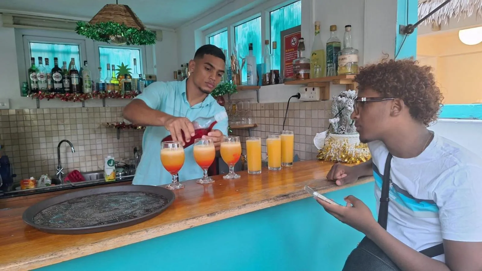 Restaurant/places to eat in Explora Prestige