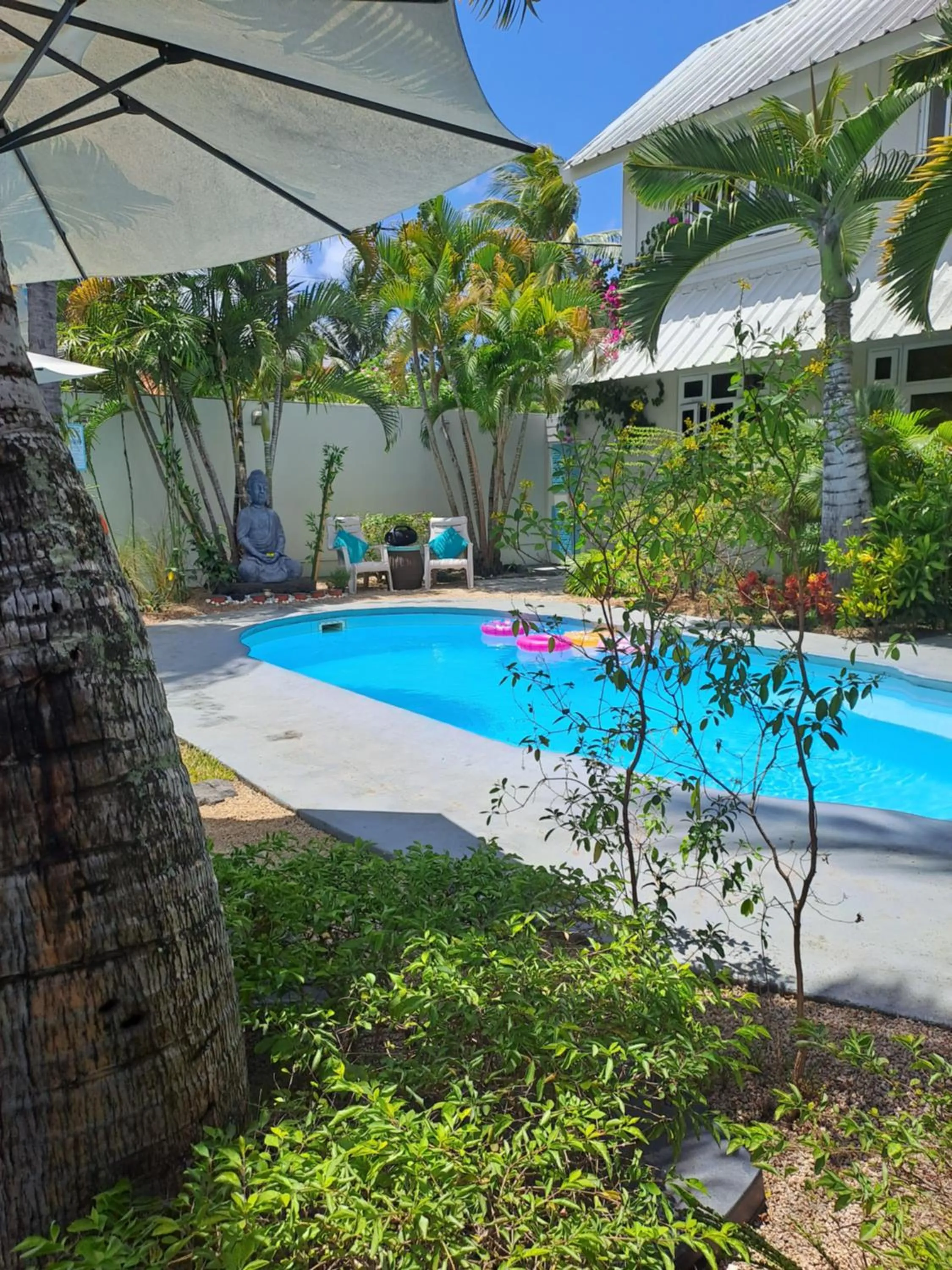 Swimming pool in Explora Prestige