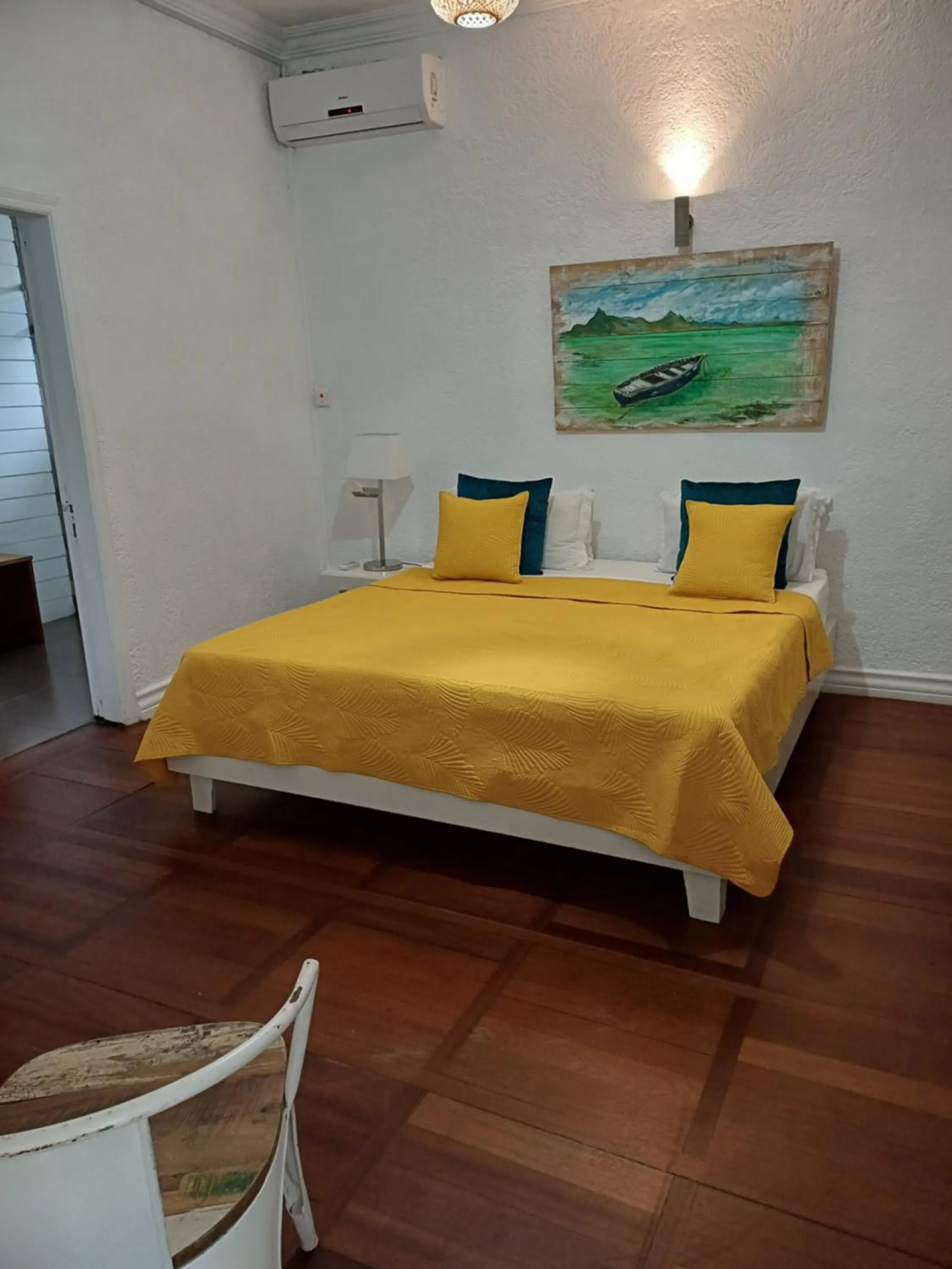 Bedroom, Bed in Explora Prestige