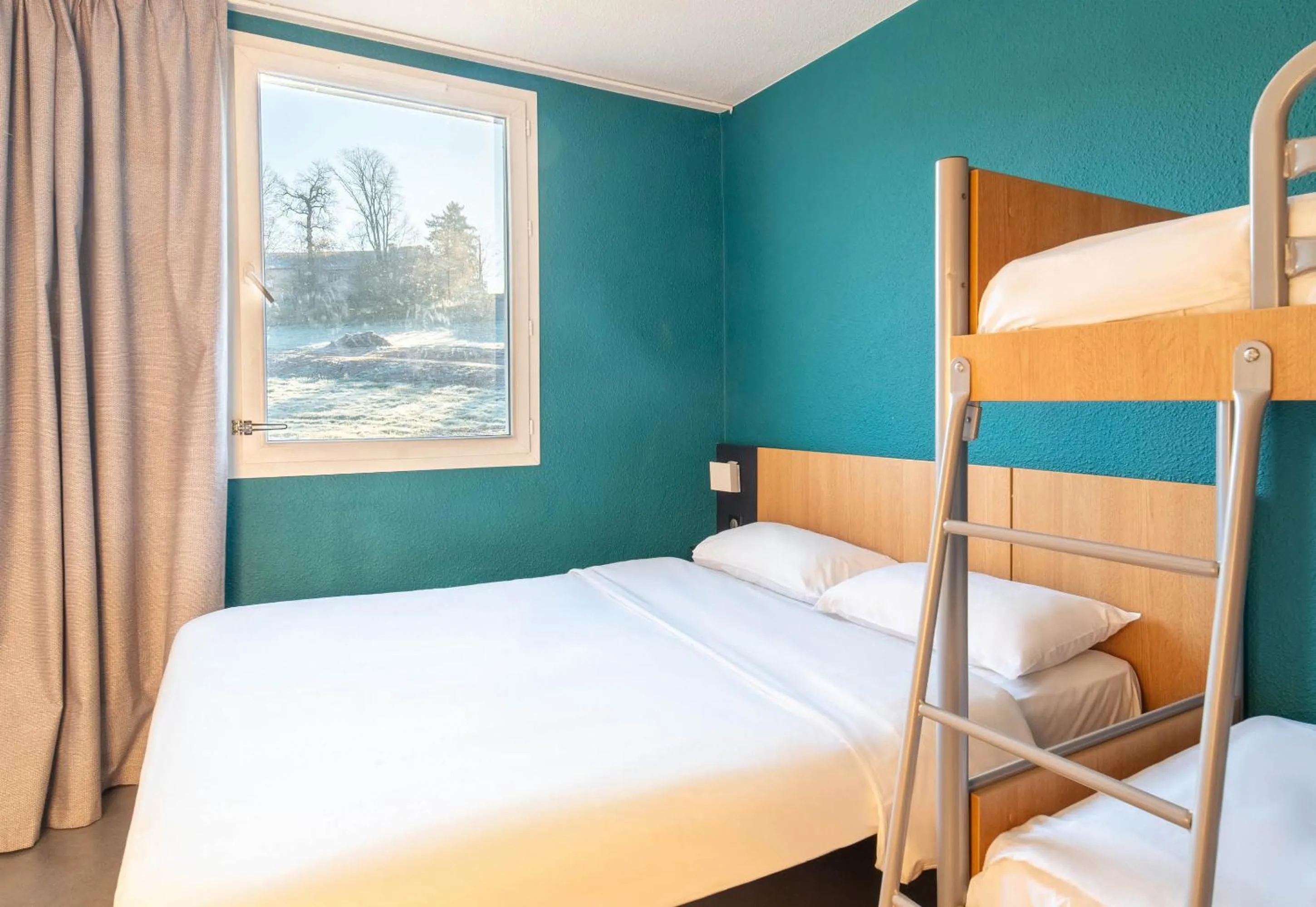 Bedroom, Bed in B&B HOTEL Brive-la-Gaillarde