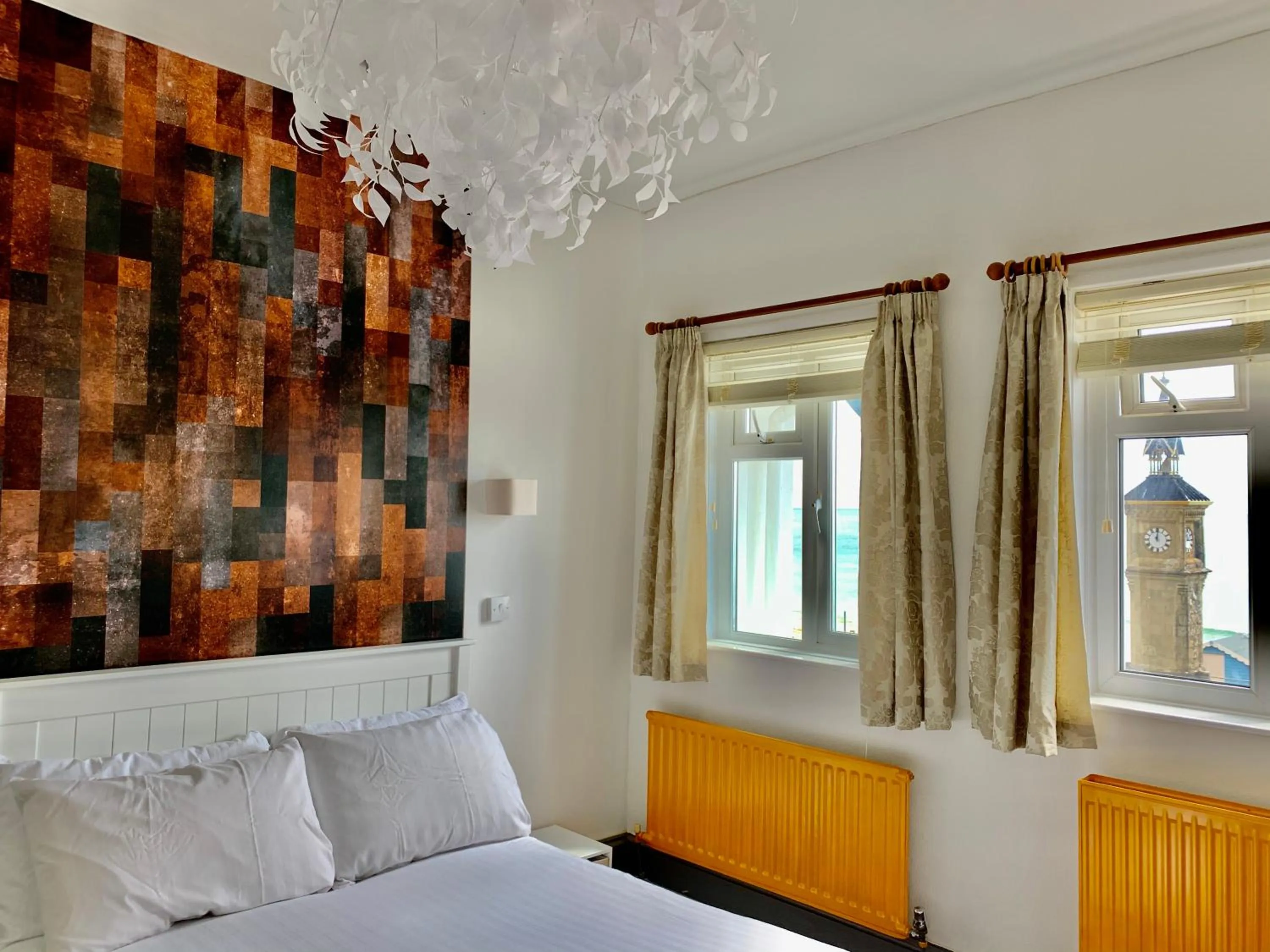 Photo of the whole room, Bed in Waterfront Inn