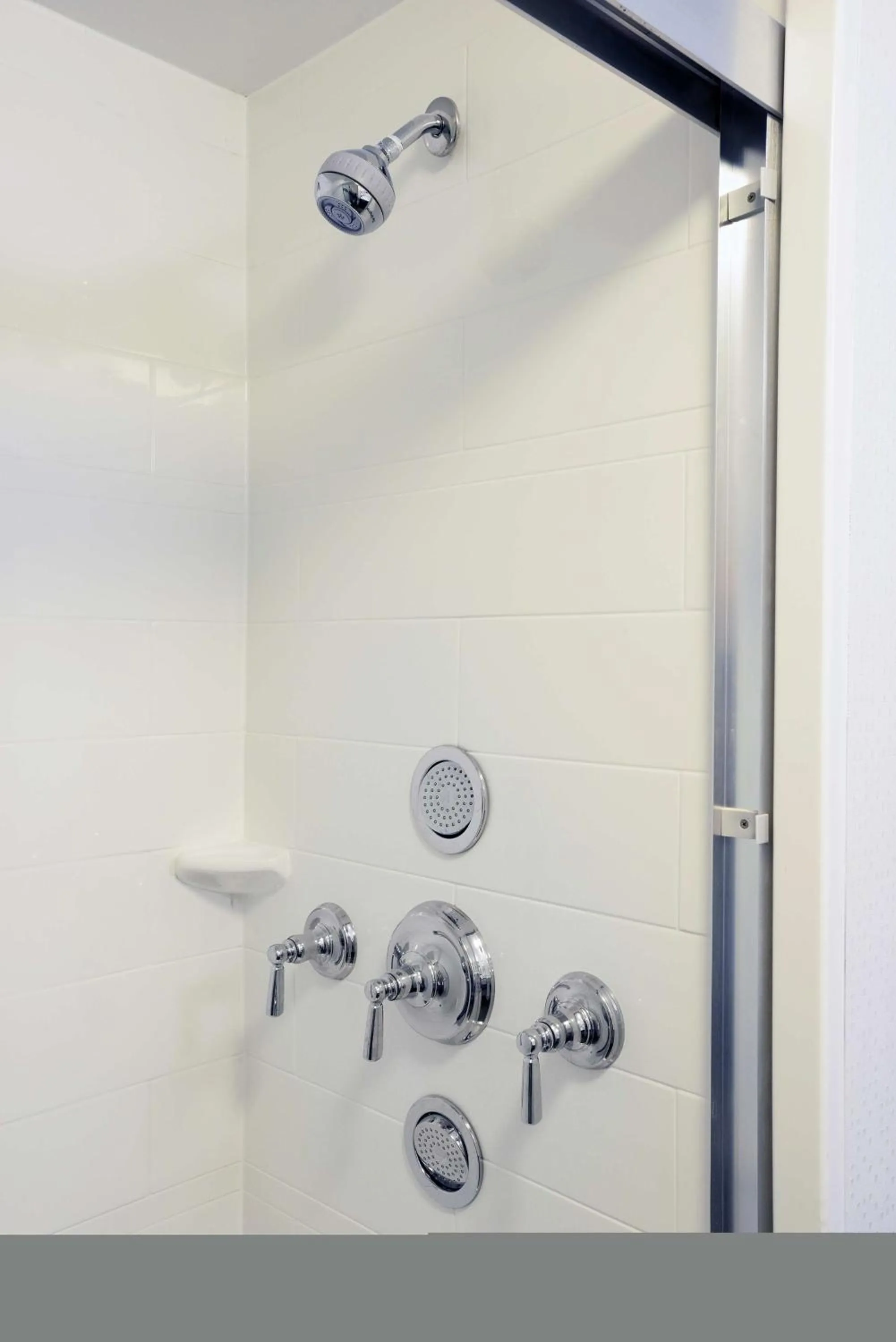 Bathroom in Hampton Inn & Suites - Cincinnati/Kenwood, OH