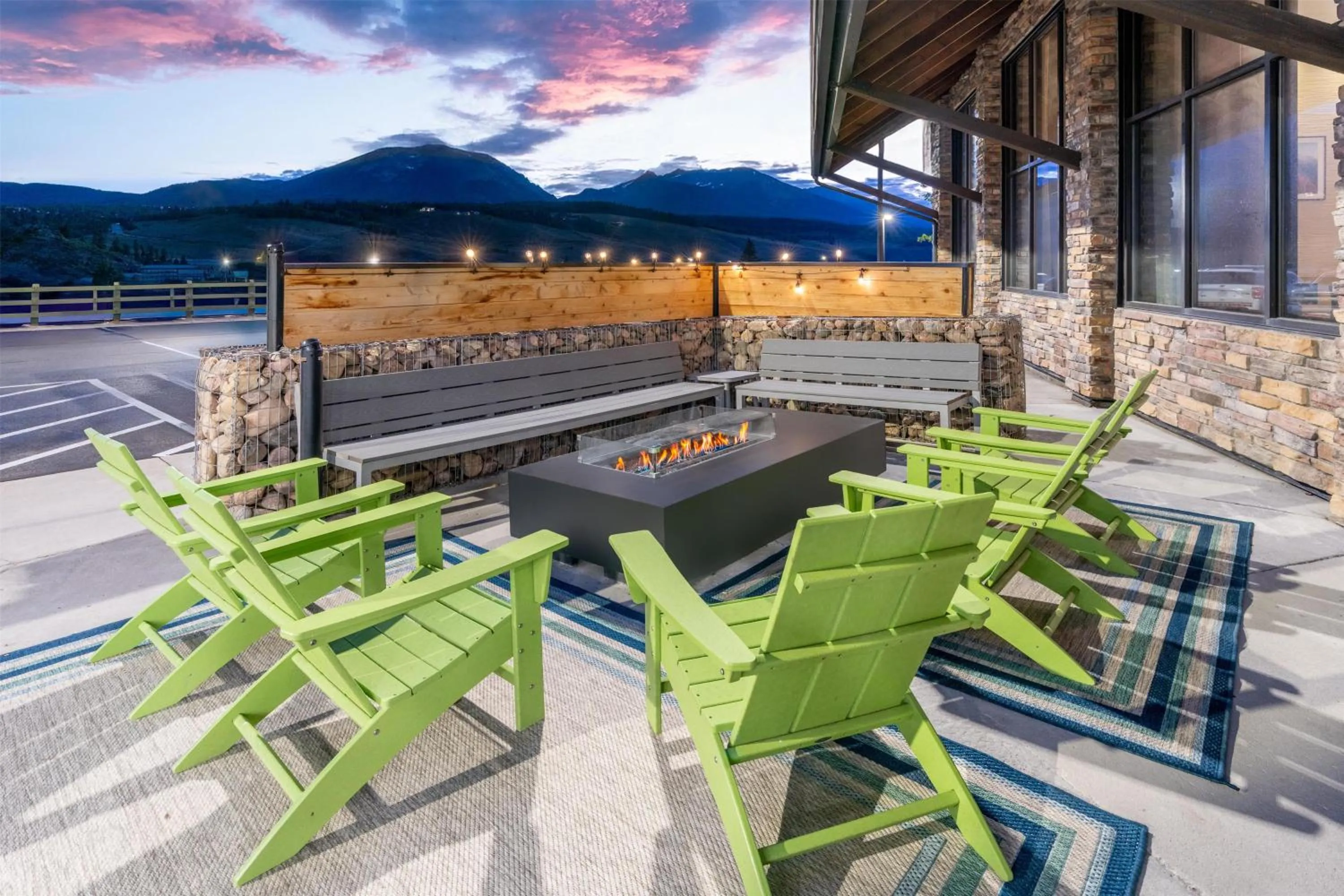 Patio in Hampton Inn & Suites Silverthorne