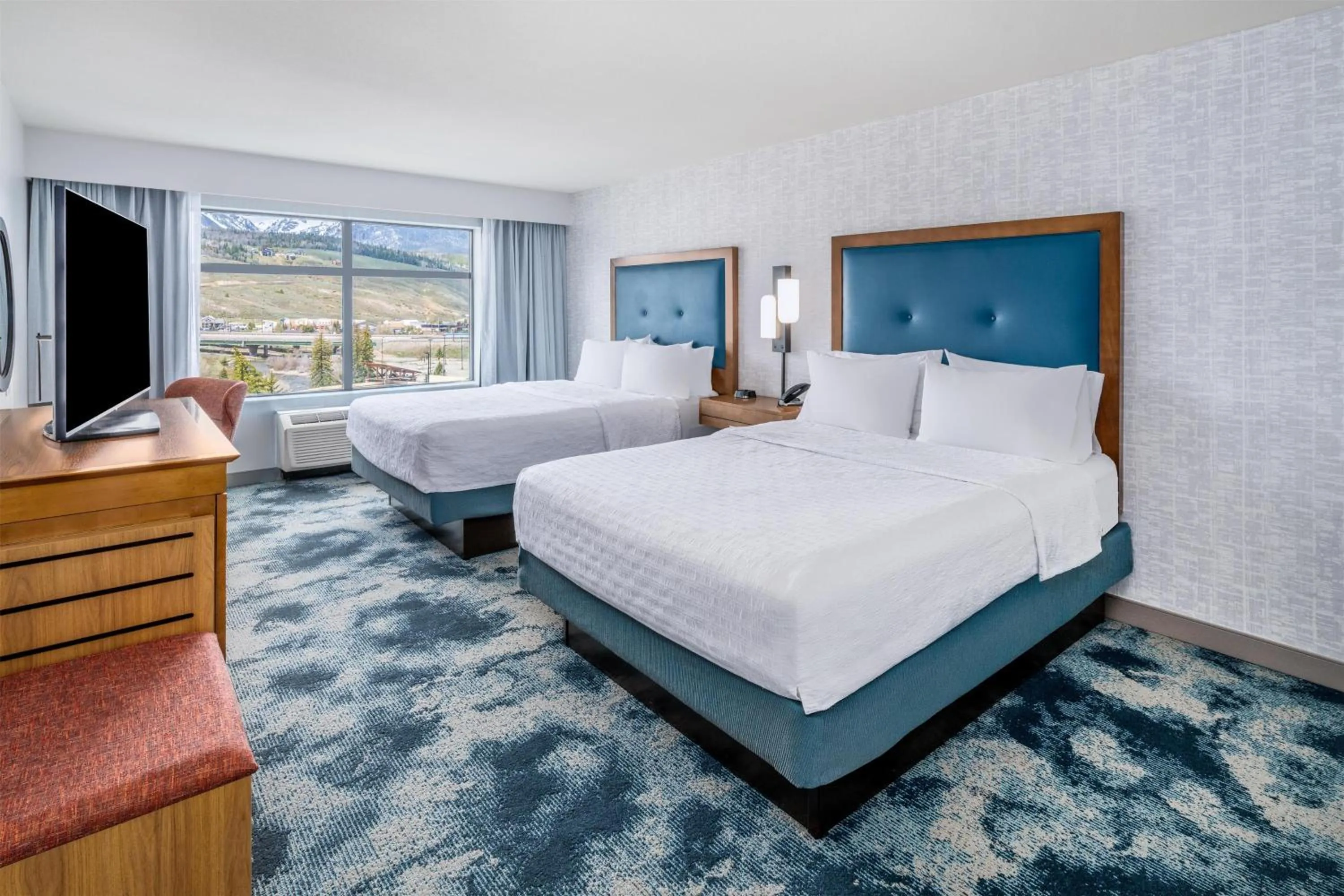 Bed in Hampton Inn & Suites Silverthorne