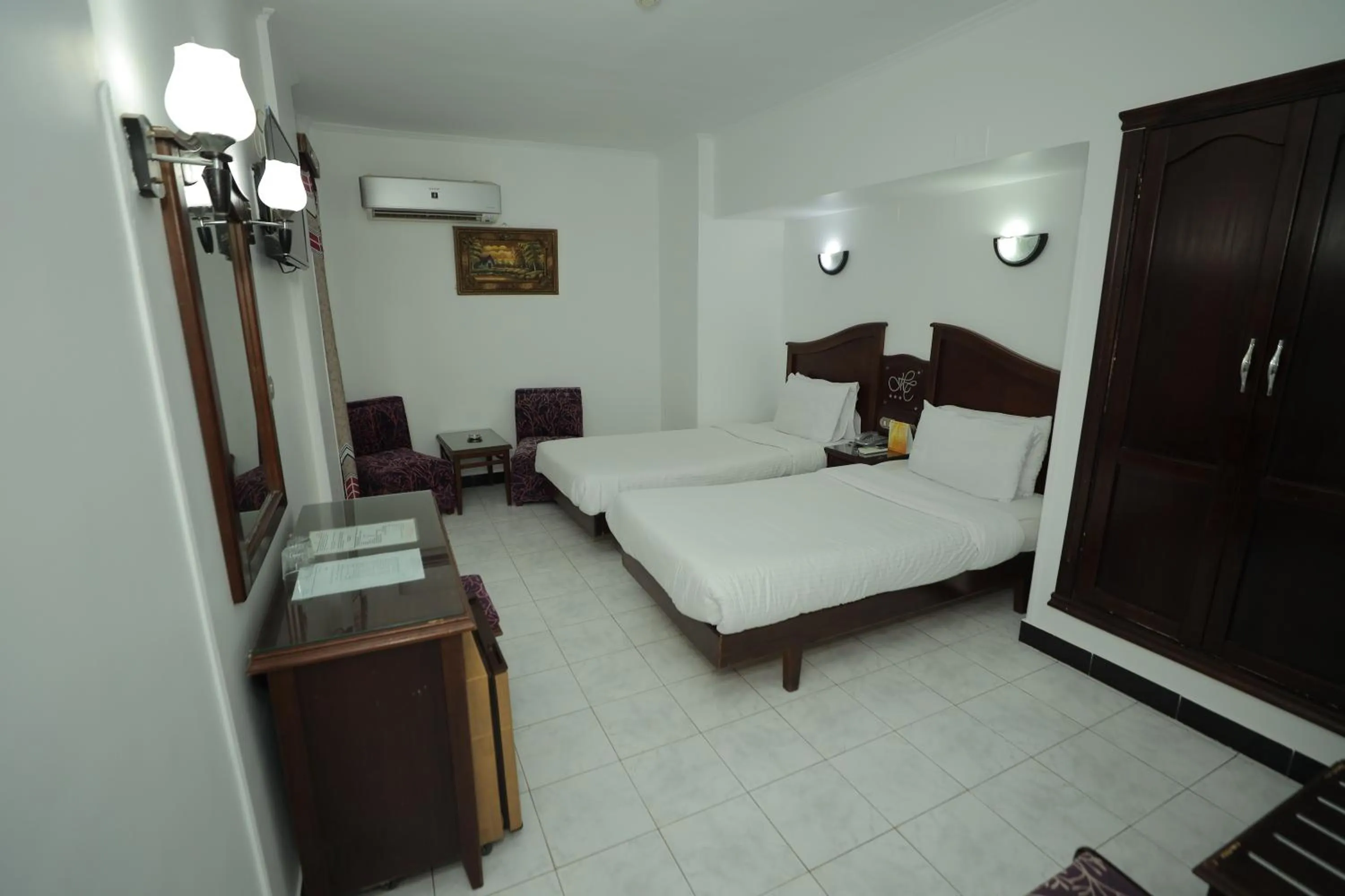 Bedroom, Bed in Happy City Hotel