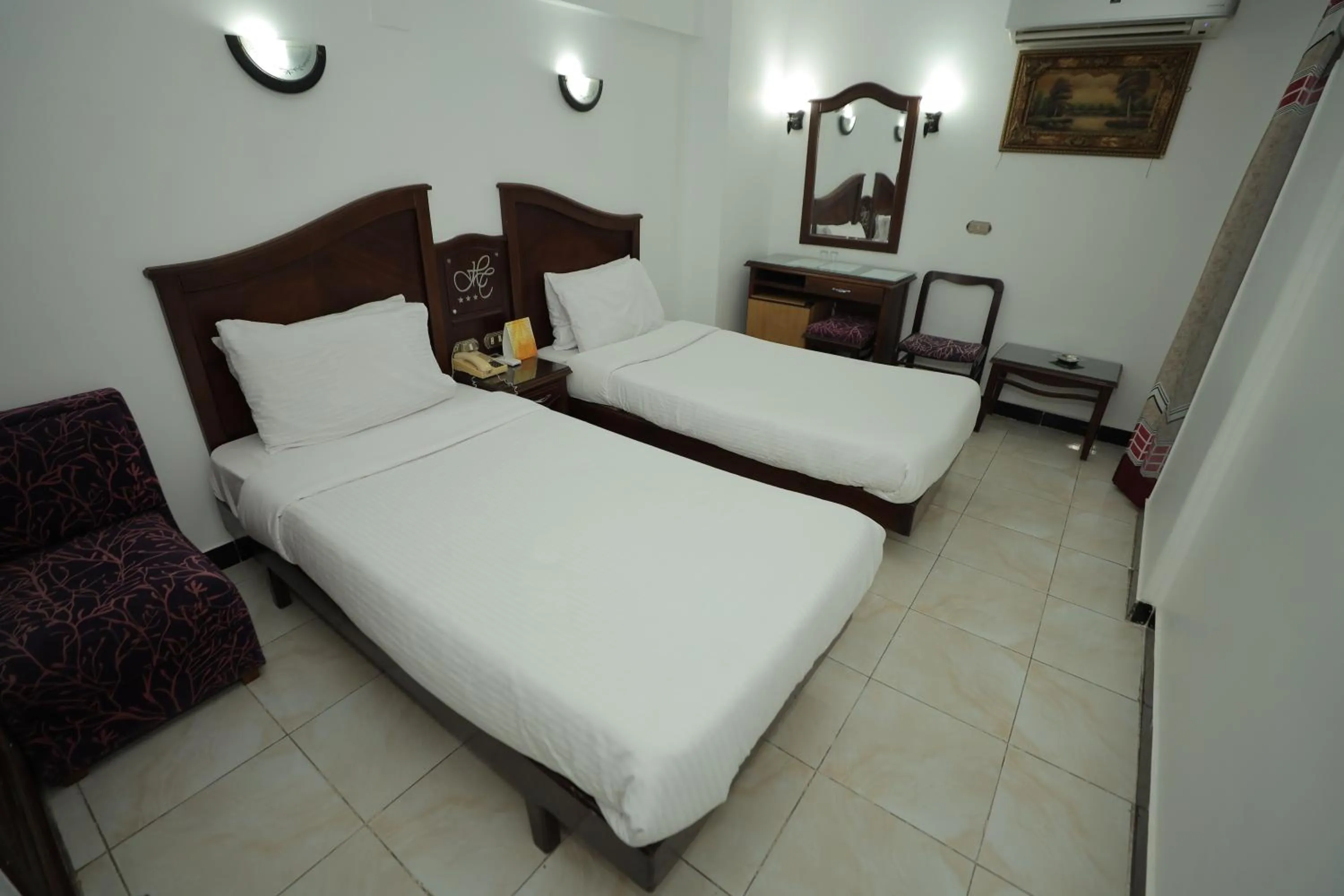 Bedroom, Bed in Happy City Hotel