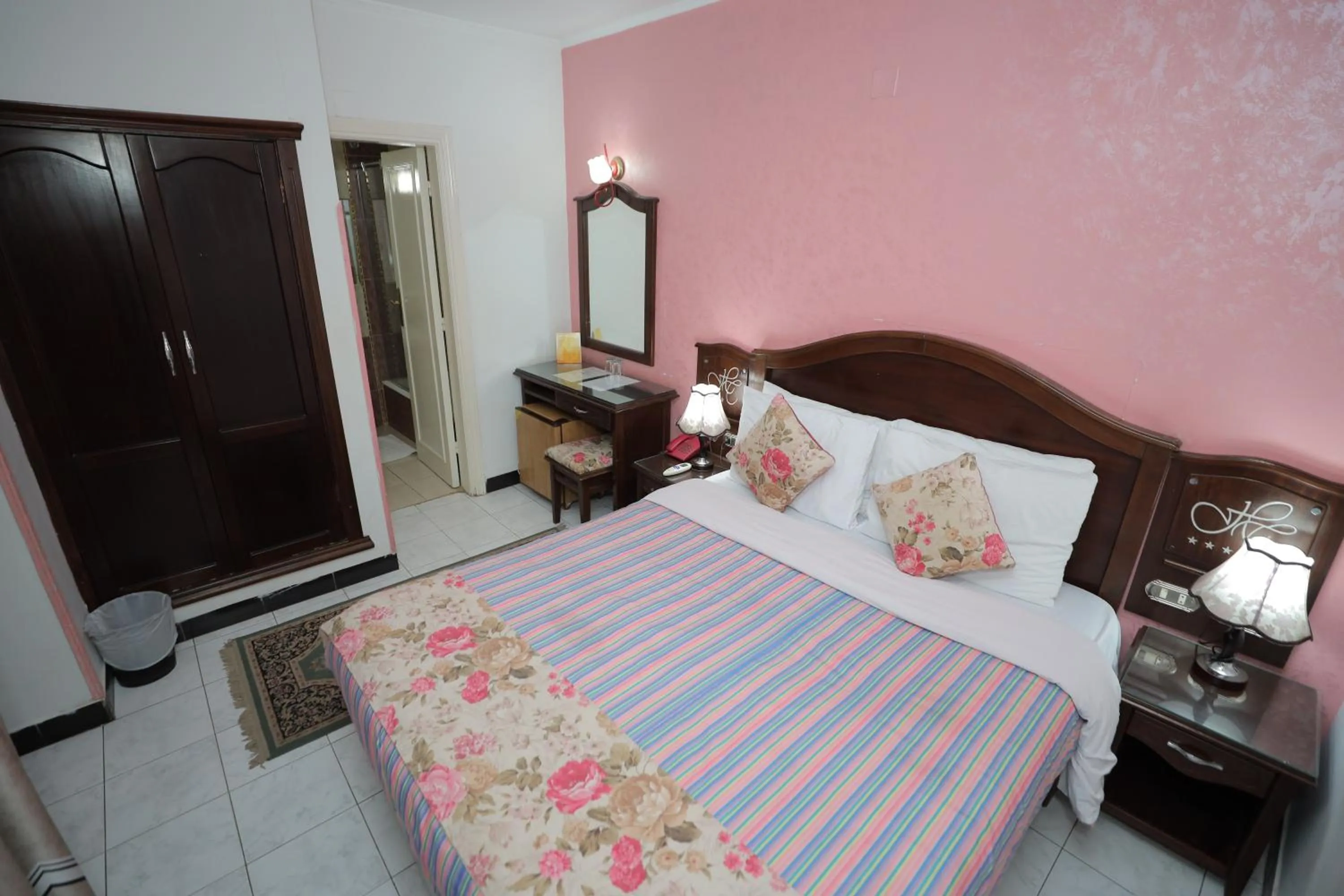 Photo of the whole room, Bed in Happy City Hotel