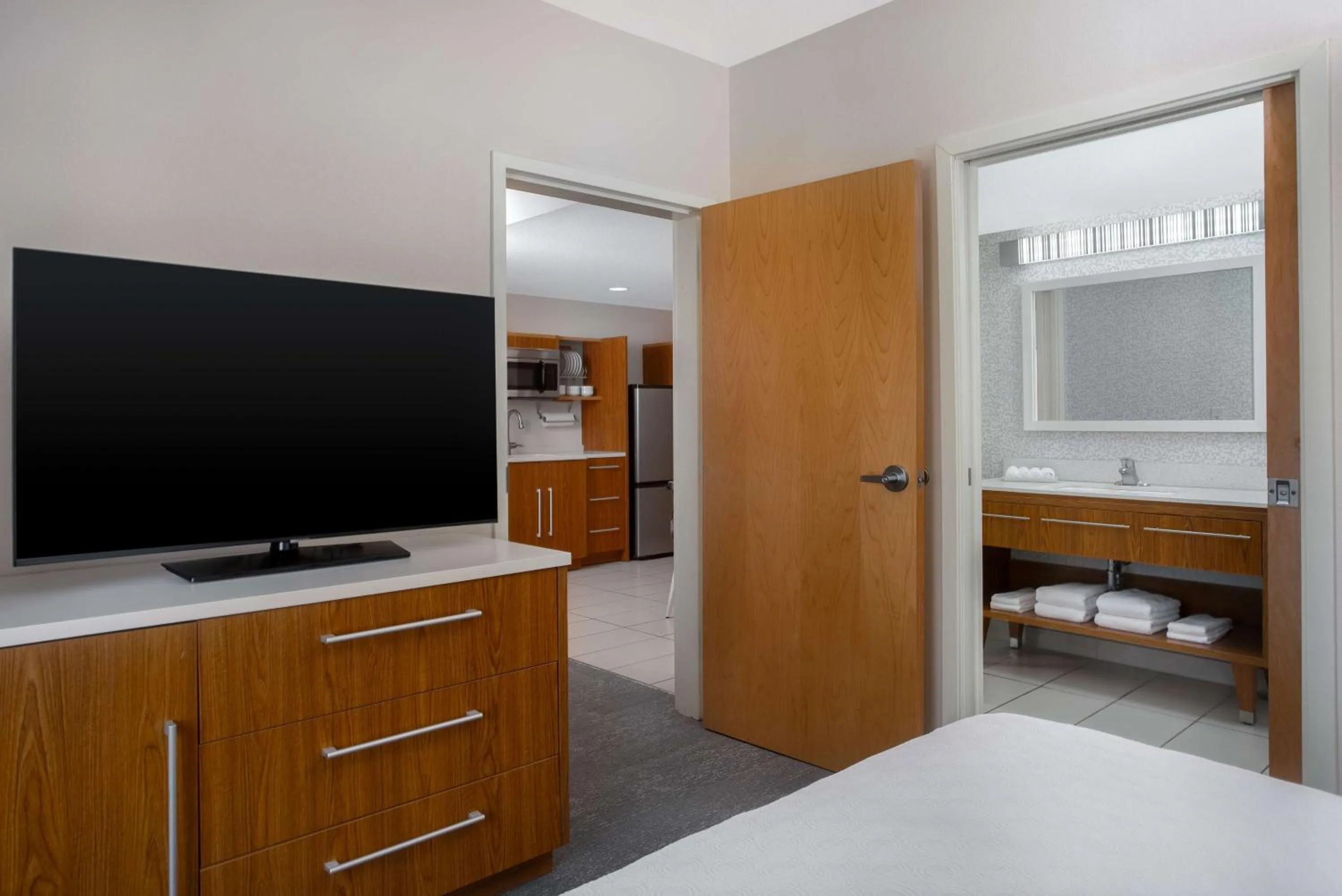 Bed in Home2 Suites By Hilton Gainesville