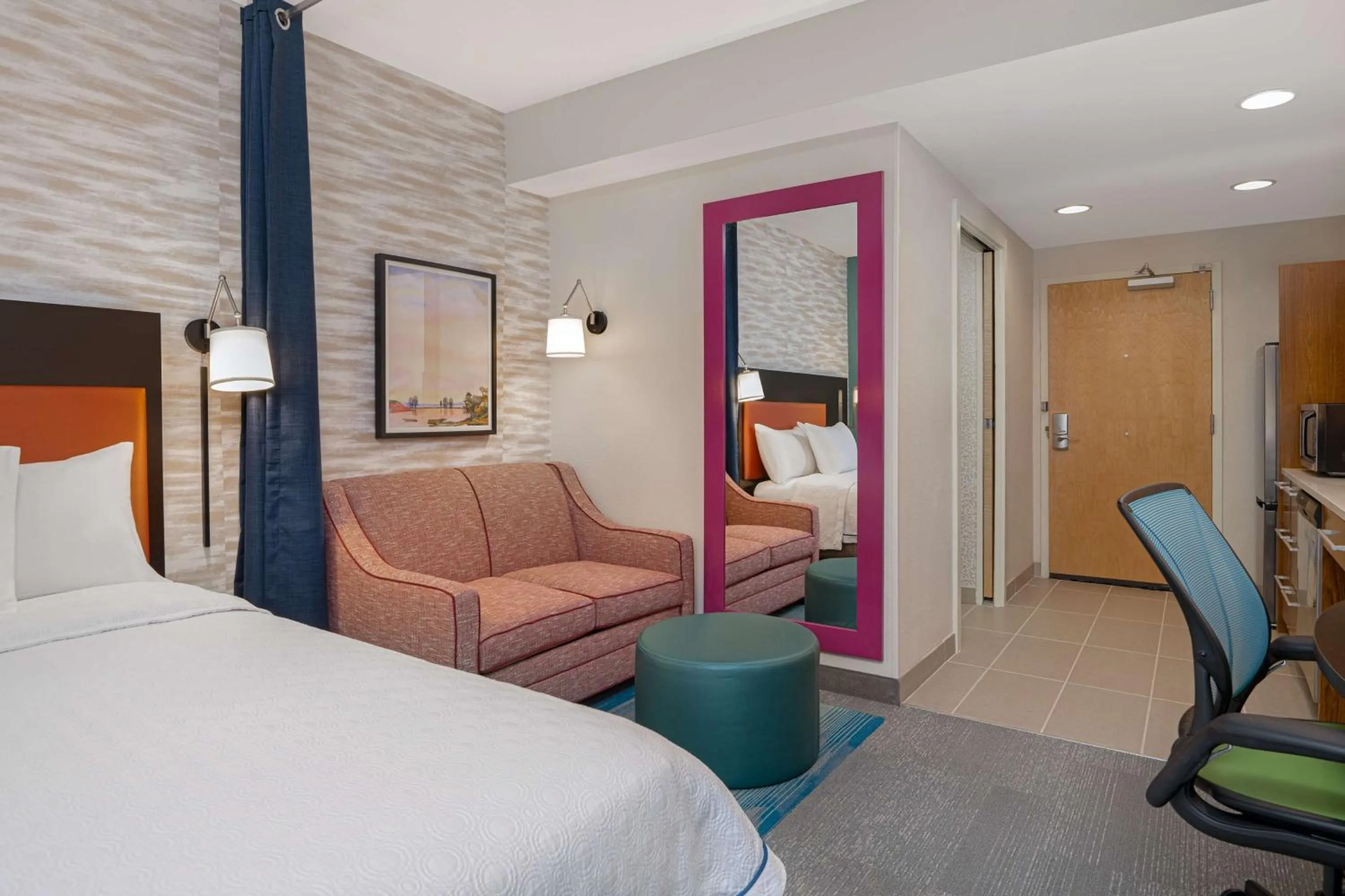 Bed in Home2 Suites By Hilton Gainesville