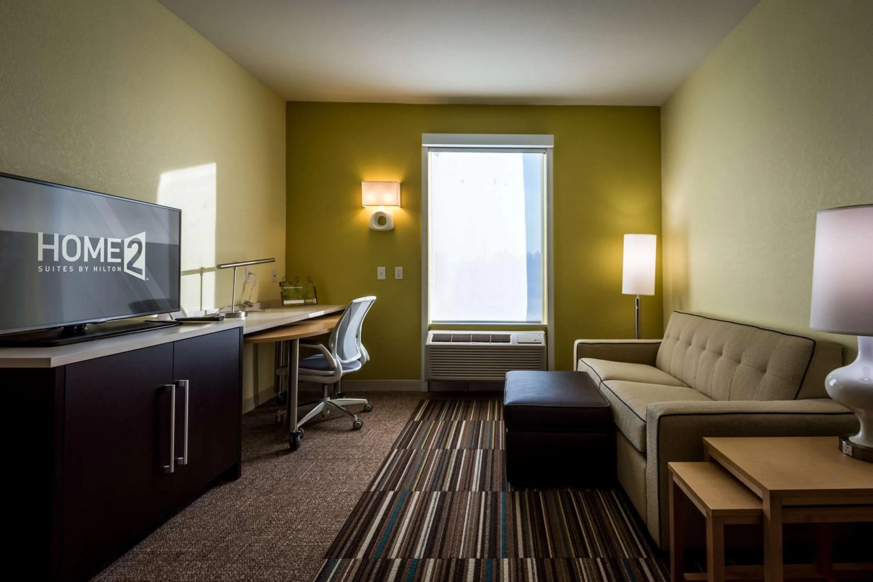 Bedroom in Home2 Suites by Hilton Gulfport I-10