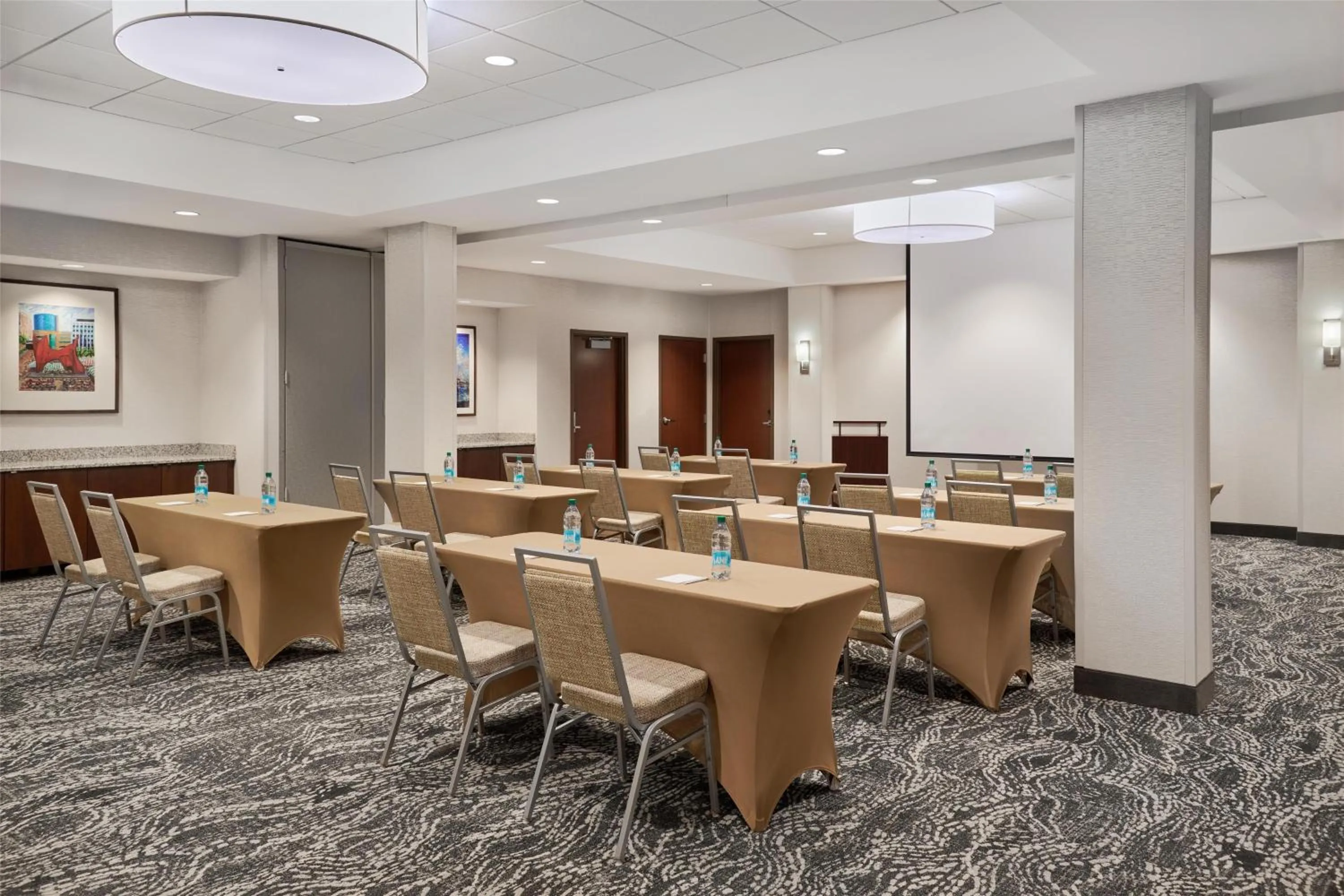 Meeting/conference room in Homewood Suites by Hilton Grand Rapids Downtown