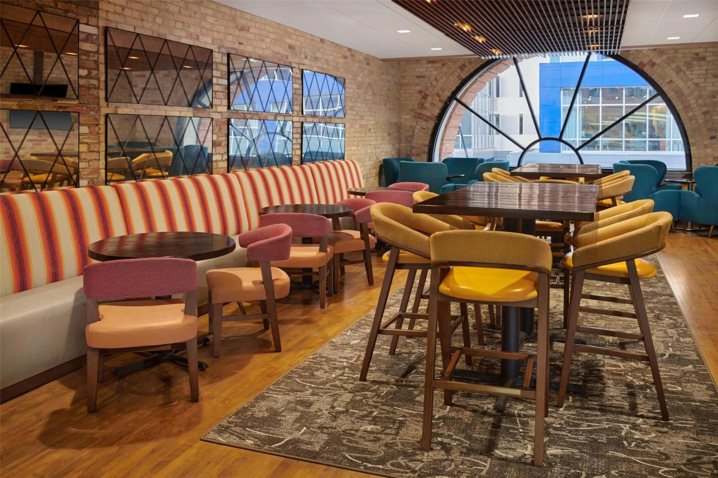 Restaurant/places to eat in Homewood Suites by Hilton Grand Rapids Downtown