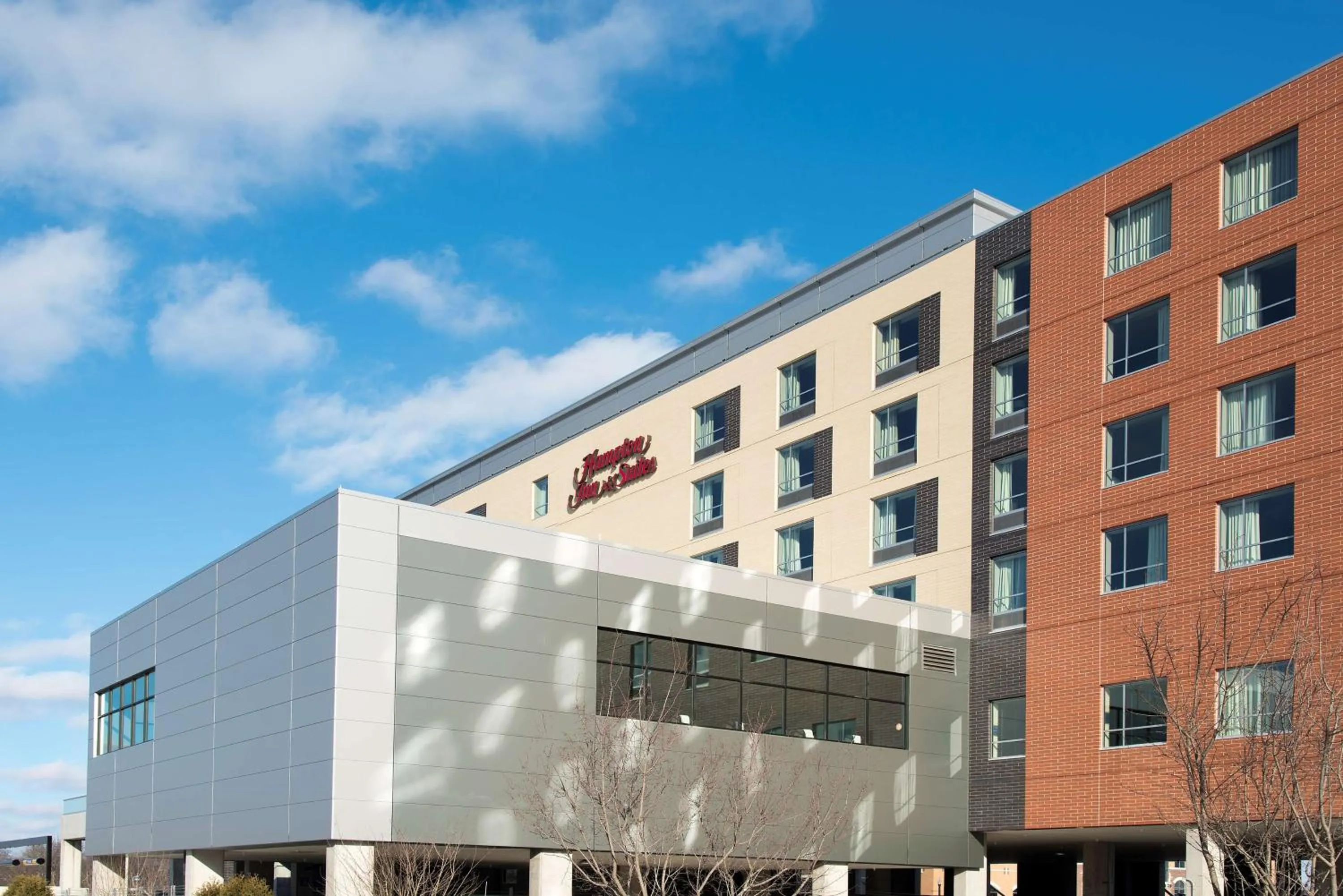 Property building in Hampton Inn & Suites Grand Rapids Downtown