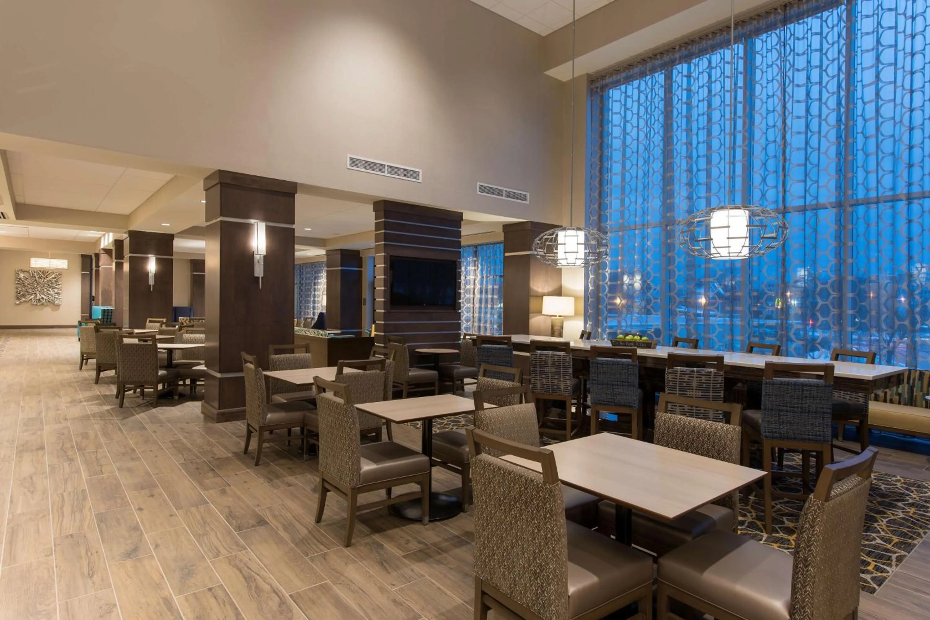 Lobby or reception in Hampton Inn & Suites Grand Rapids Downtown