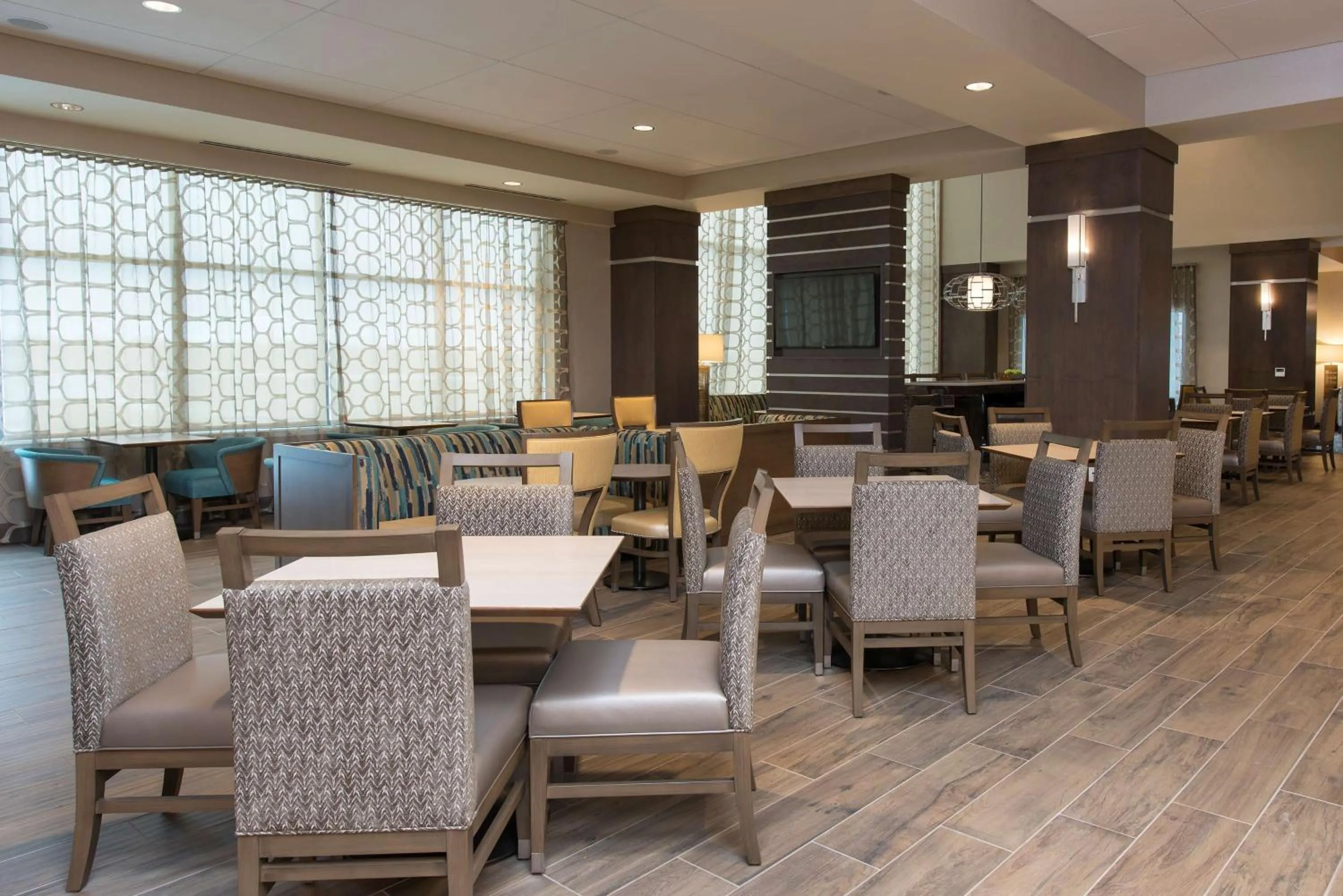 Lobby or reception in Hampton Inn & Suites Grand Rapids Downtown