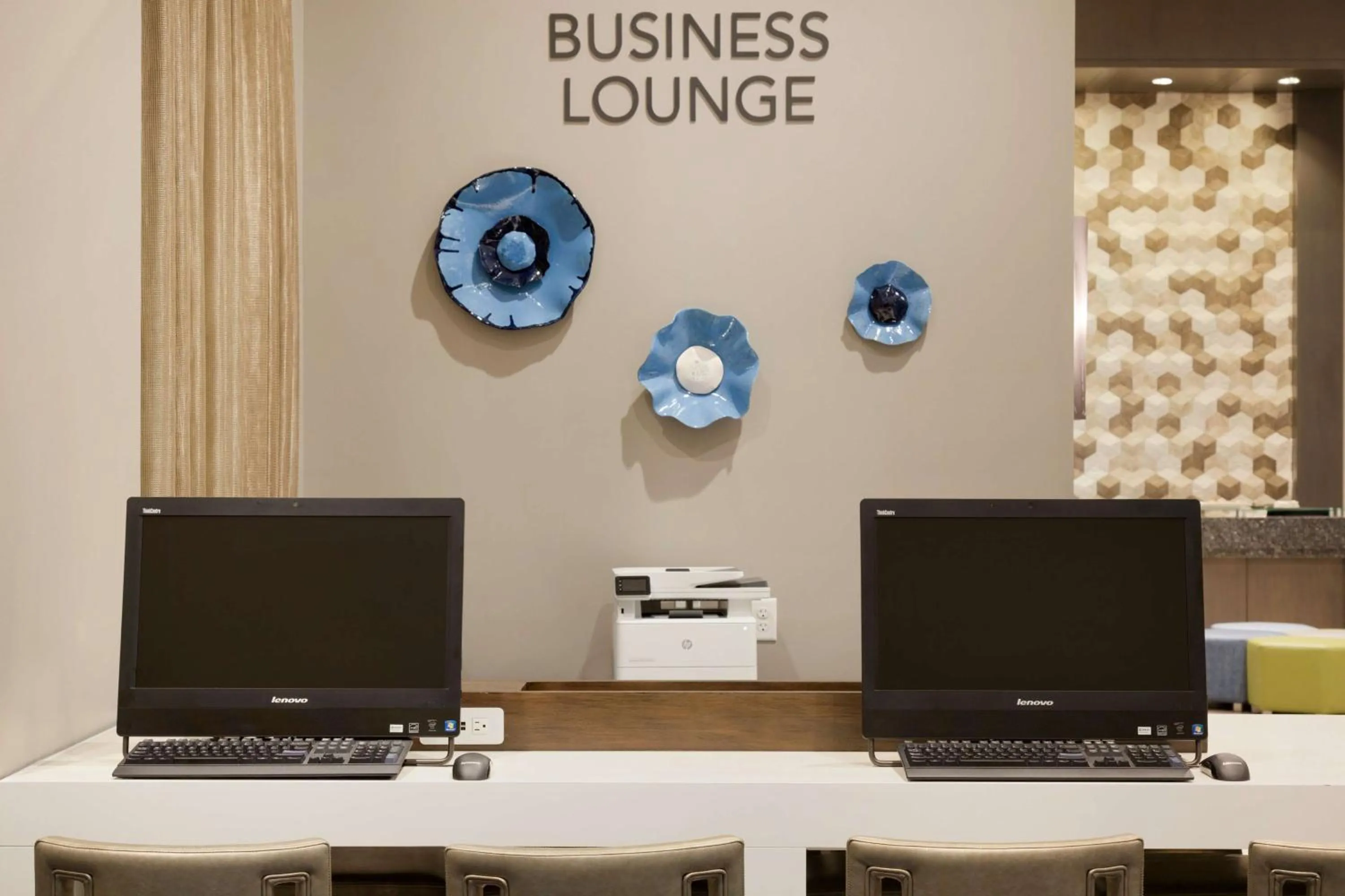 Business facilities in Embassy Suites by Hilton The Woodlands