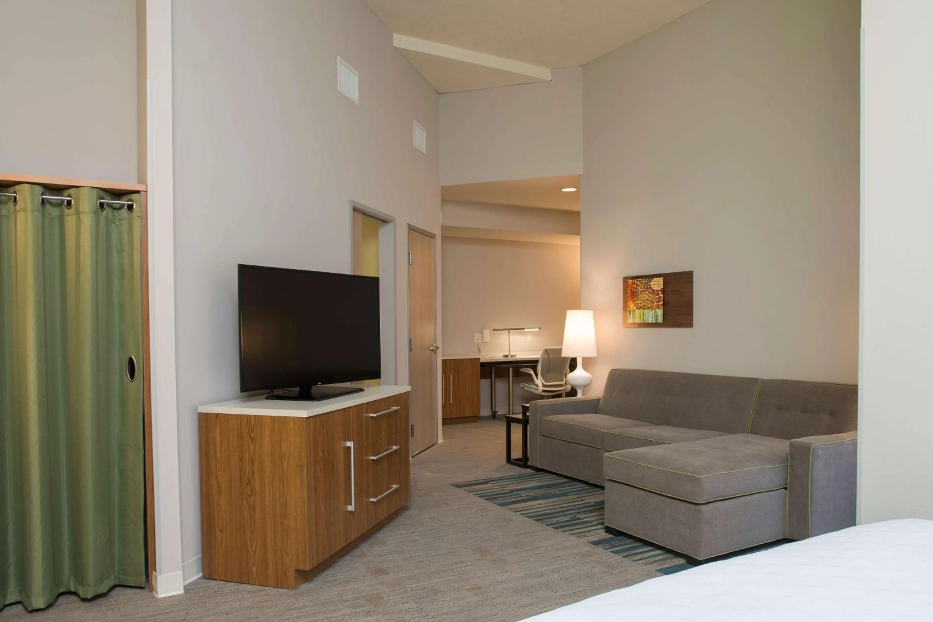 Living room in Home2 Suites by Hilton Indianapolis Downtown
