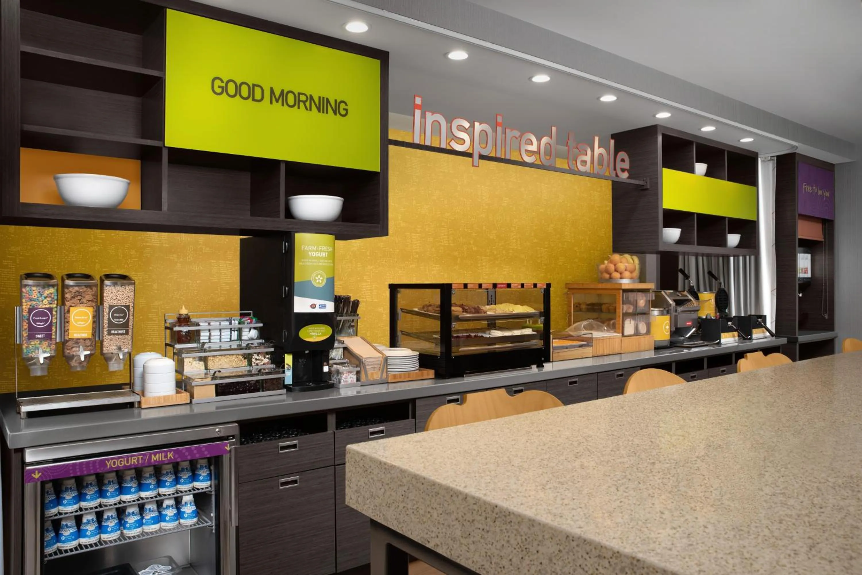 Breakfast in Home2 Suites by Hilton Lake City