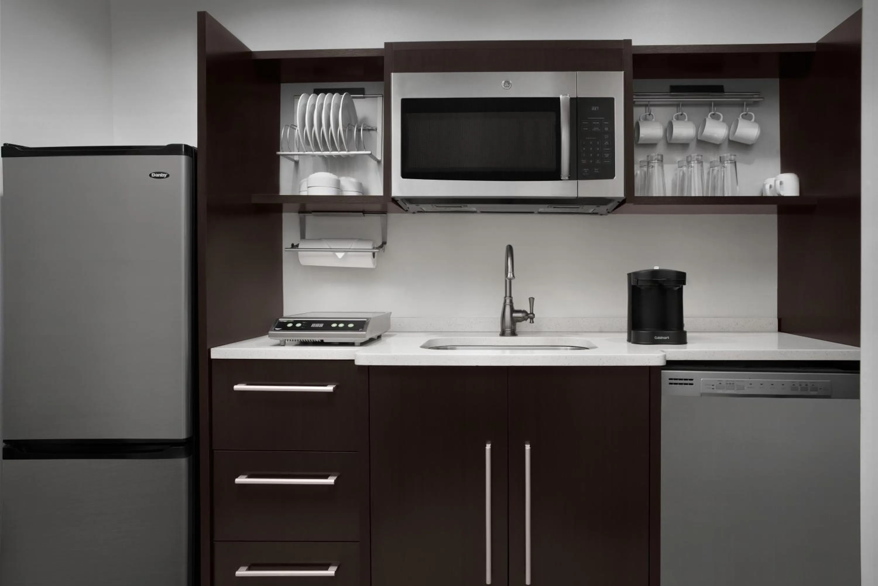 Kitchen or kitchenette in Home2 Suites by Hilton Lake City