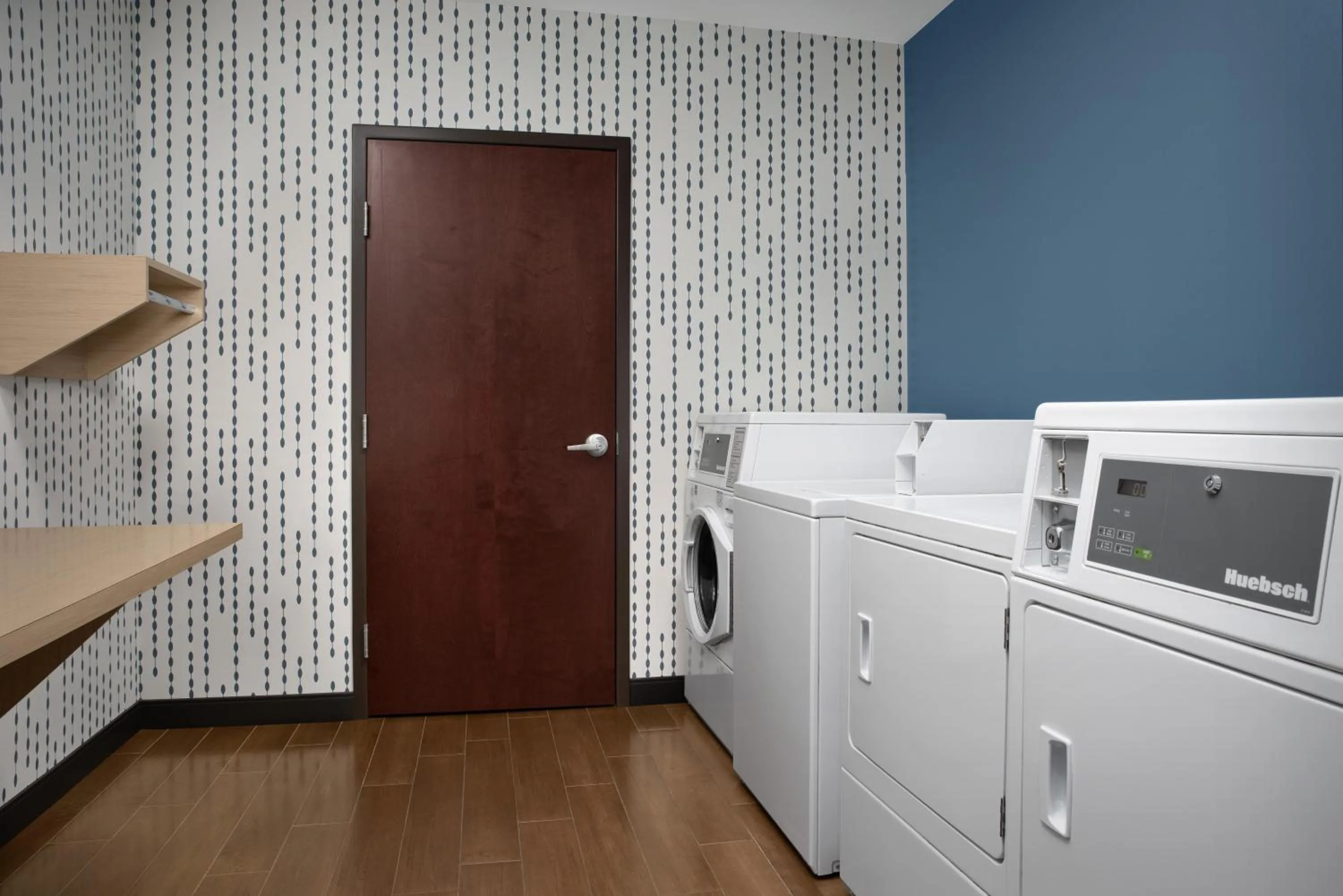 laundry in Home2 Suites by Hilton Lake City