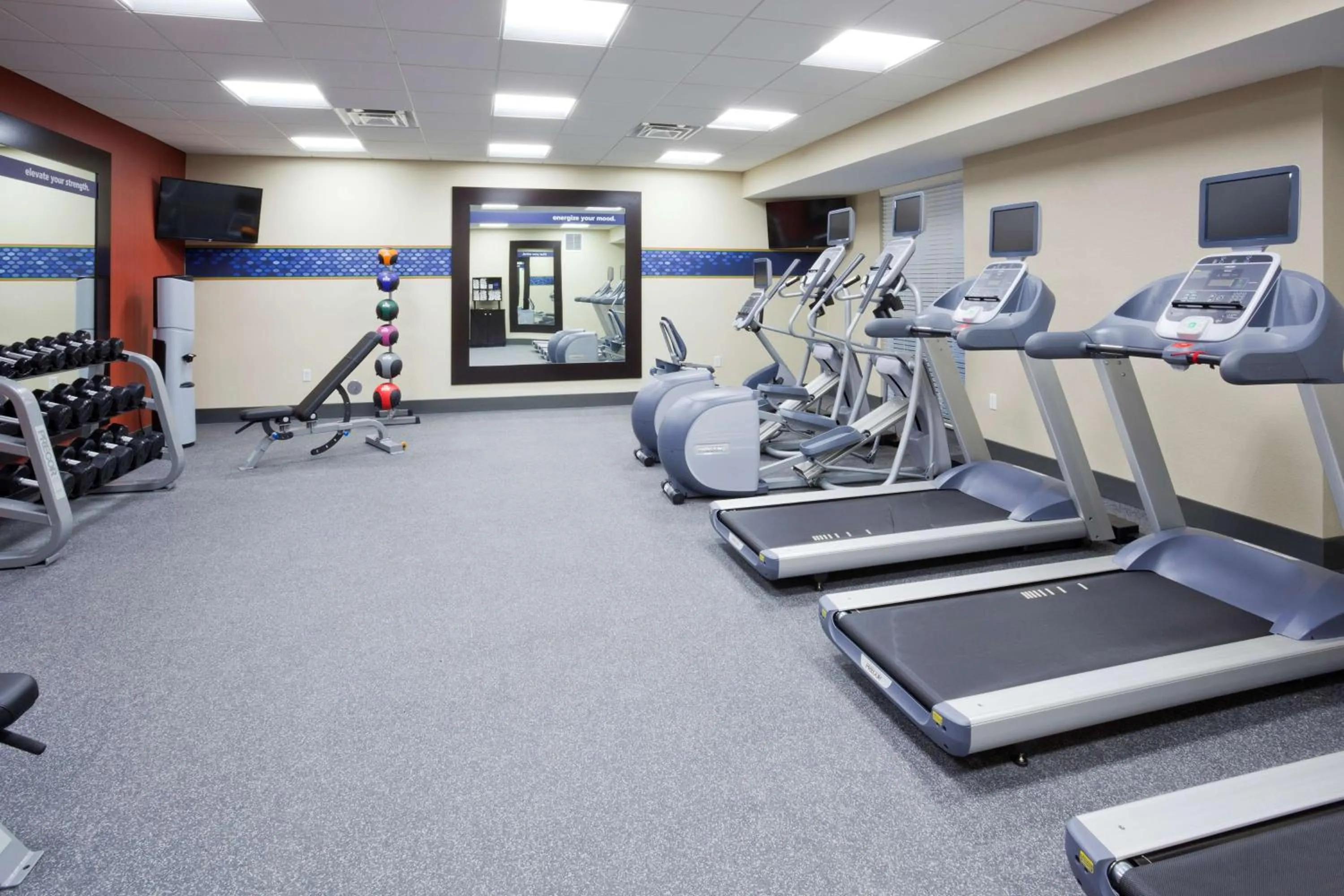 Fitness centre/facilities in Hampton Inn Minneapolis Bloomington West