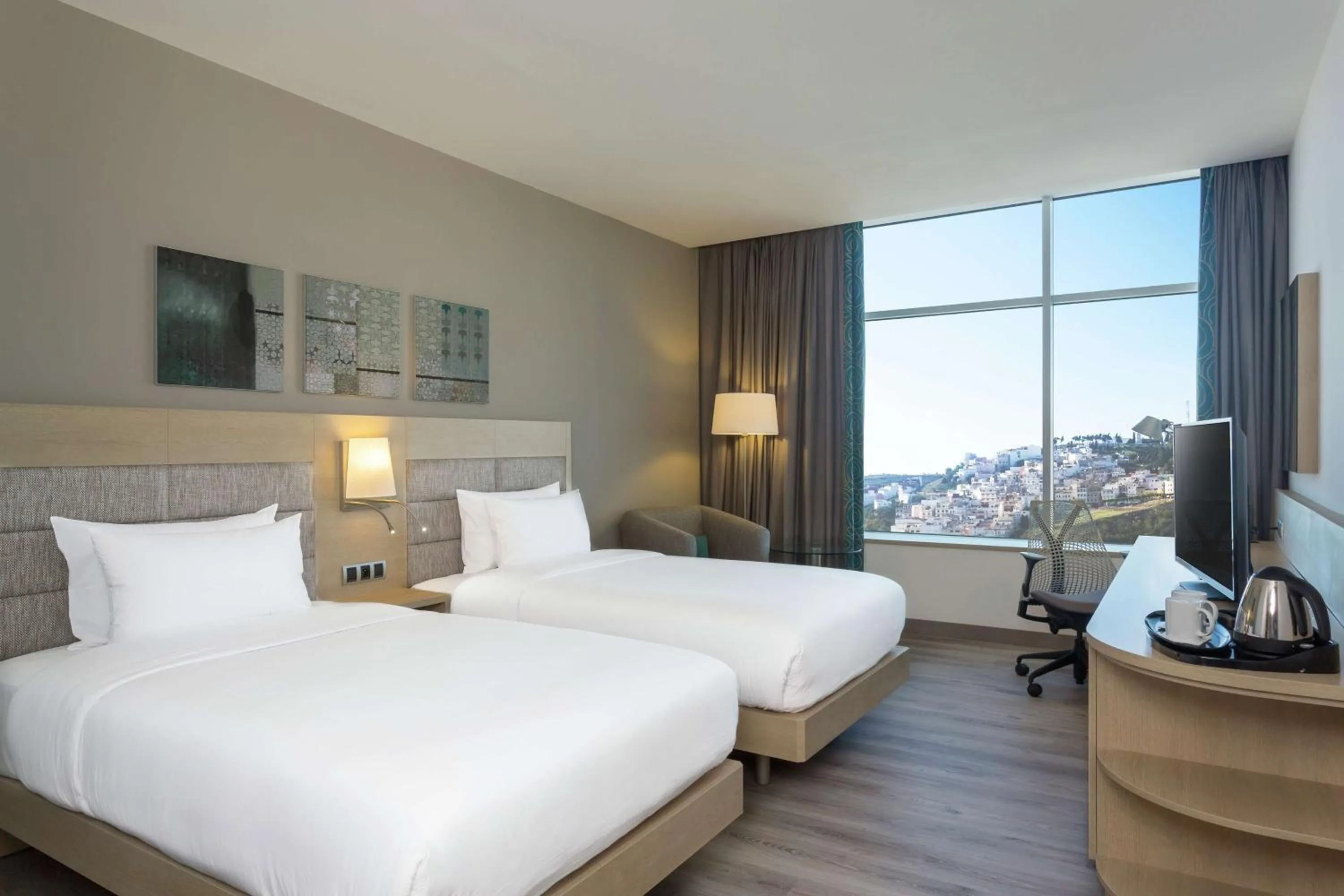 Bedroom, Bed in Hilton Garden Inn Tanger City Center
