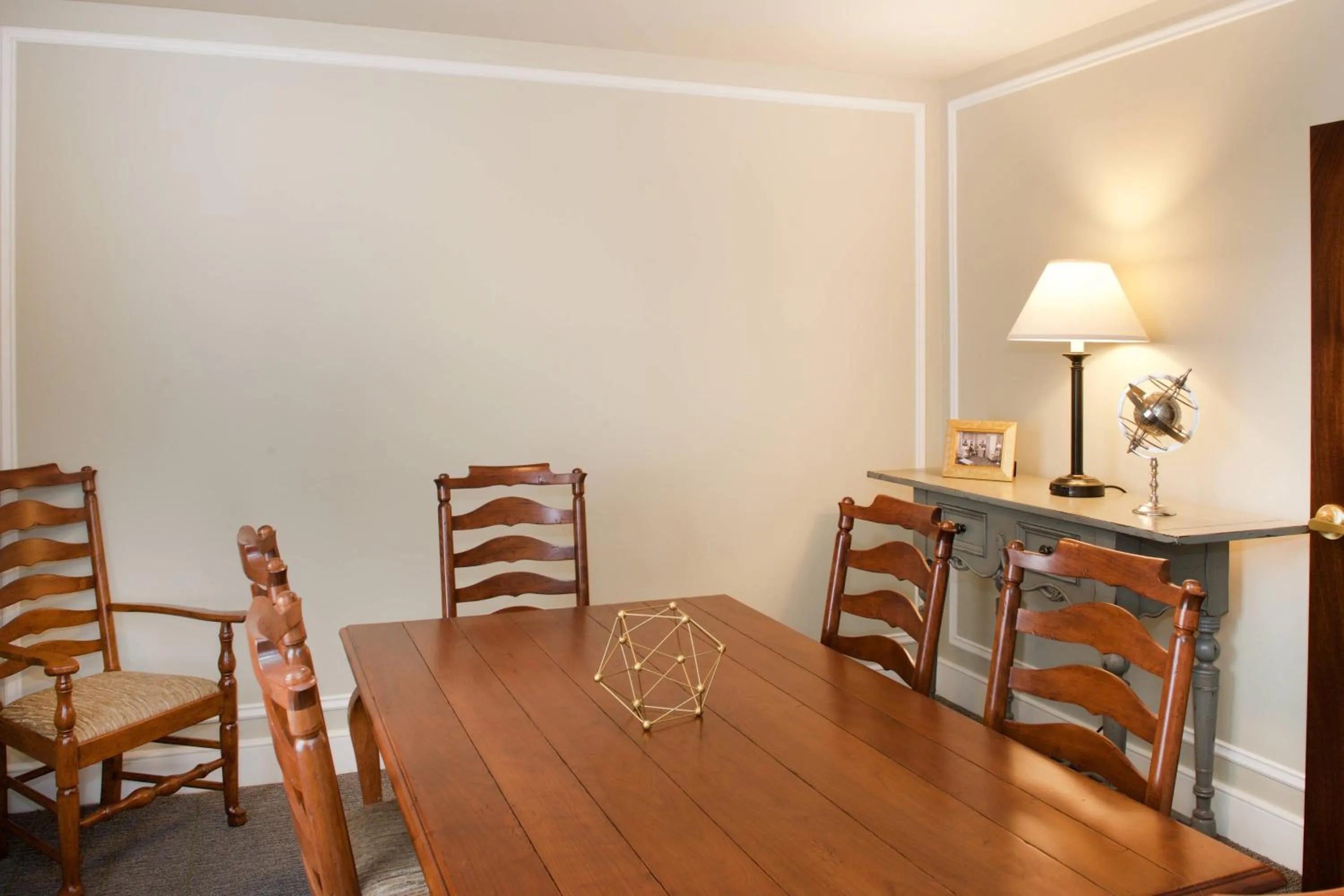 Photo of the whole room in Marriott Syracuse Downtown