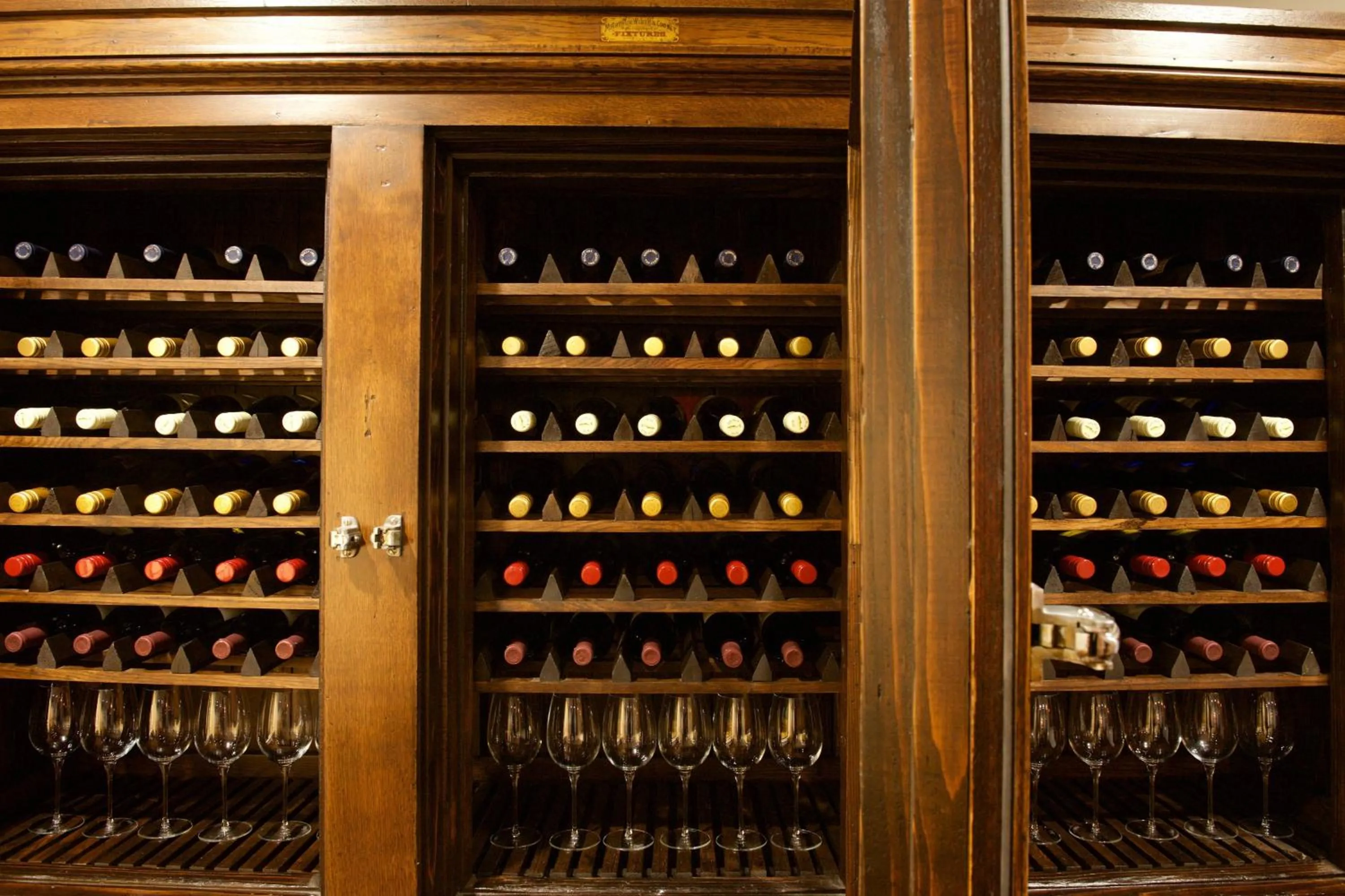 Restaurant/places to eat in Marriott Syracuse Downtown