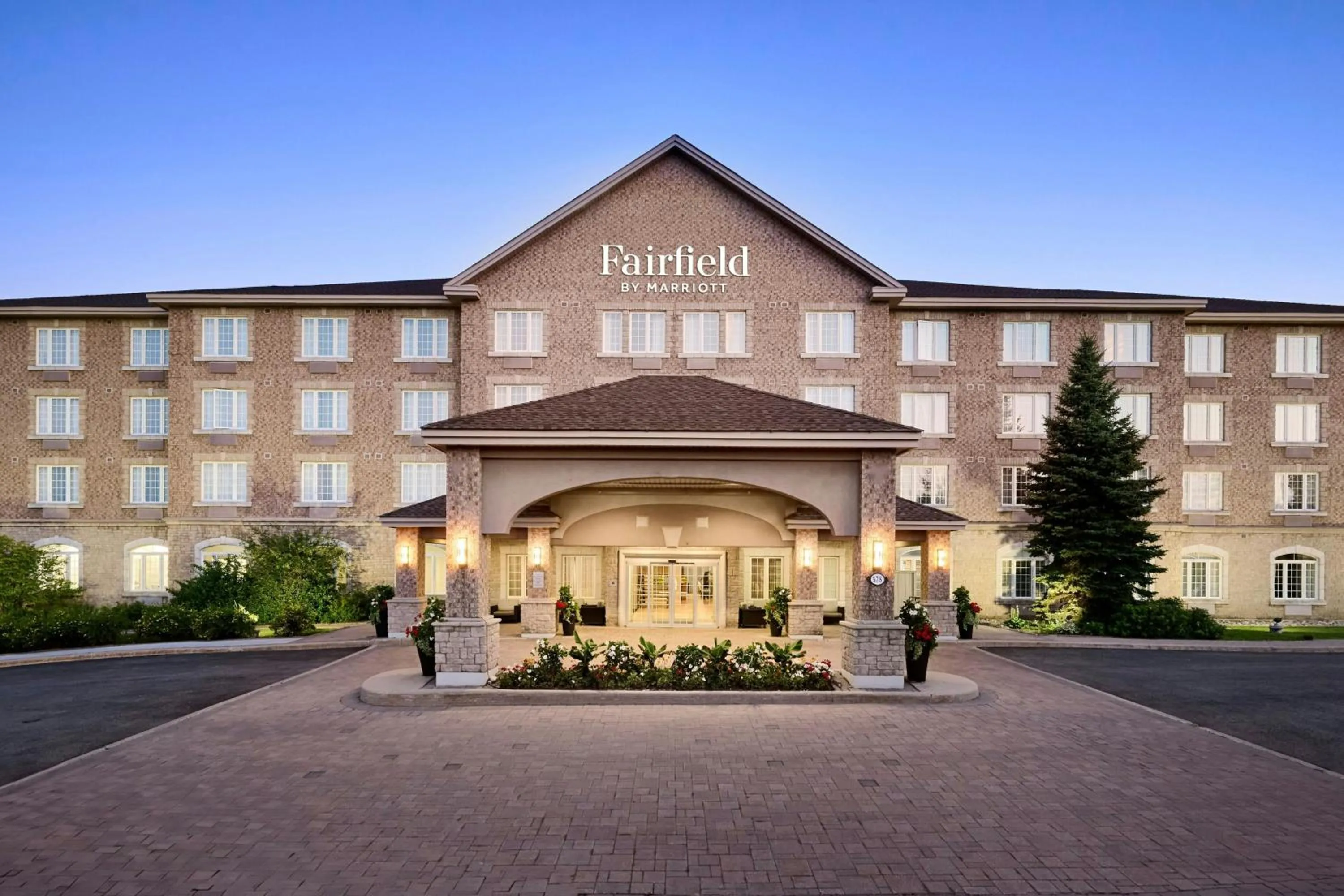 Property building in Fairfield Inn & Suites by Marriott Ottawa Kanata