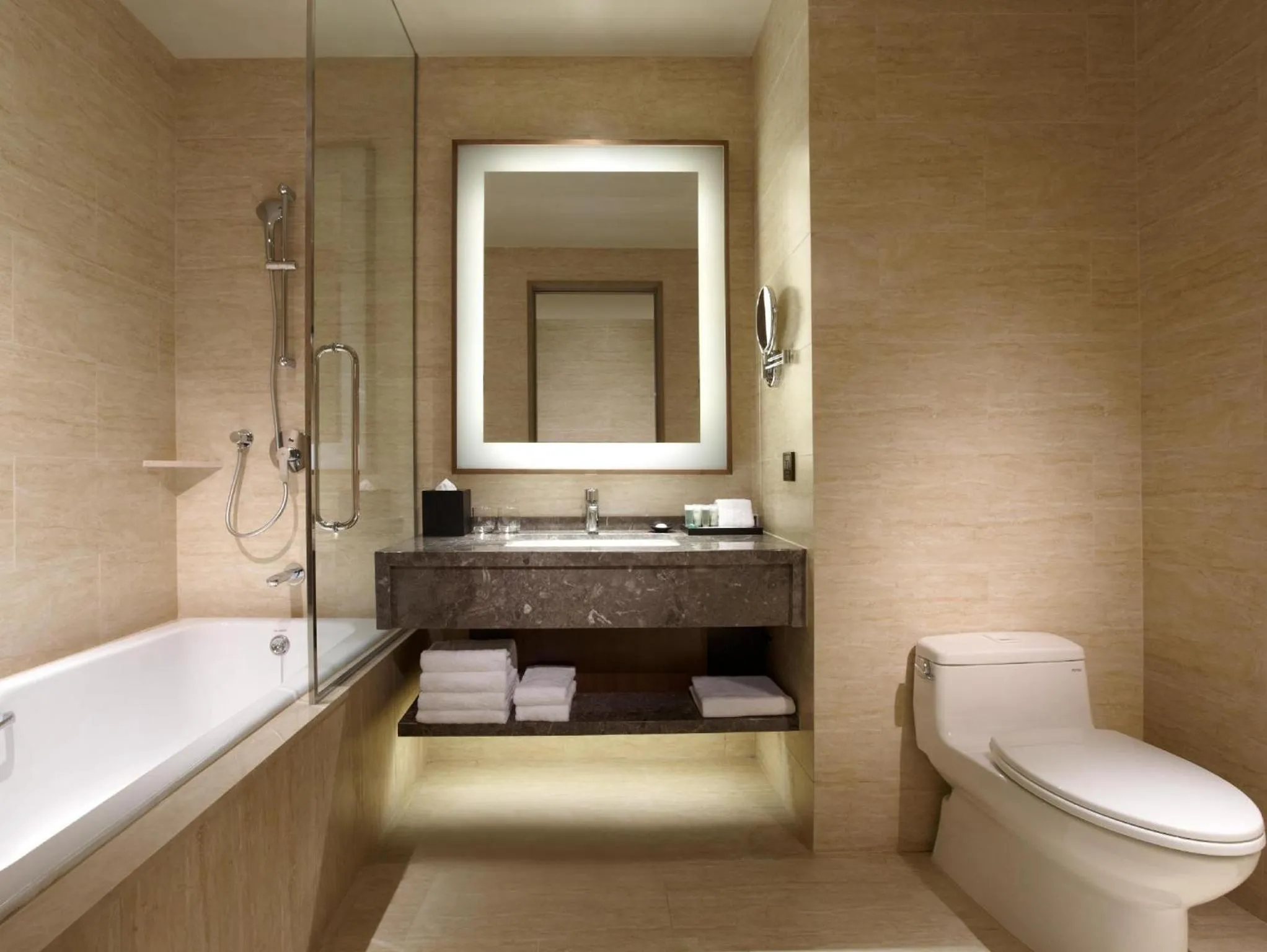 Toilet in Courtyard by Marriott Taipei