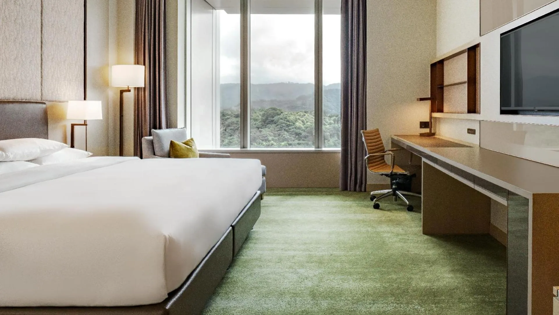 Mountain view, Bed in Courtyard by Marriott Taipei
