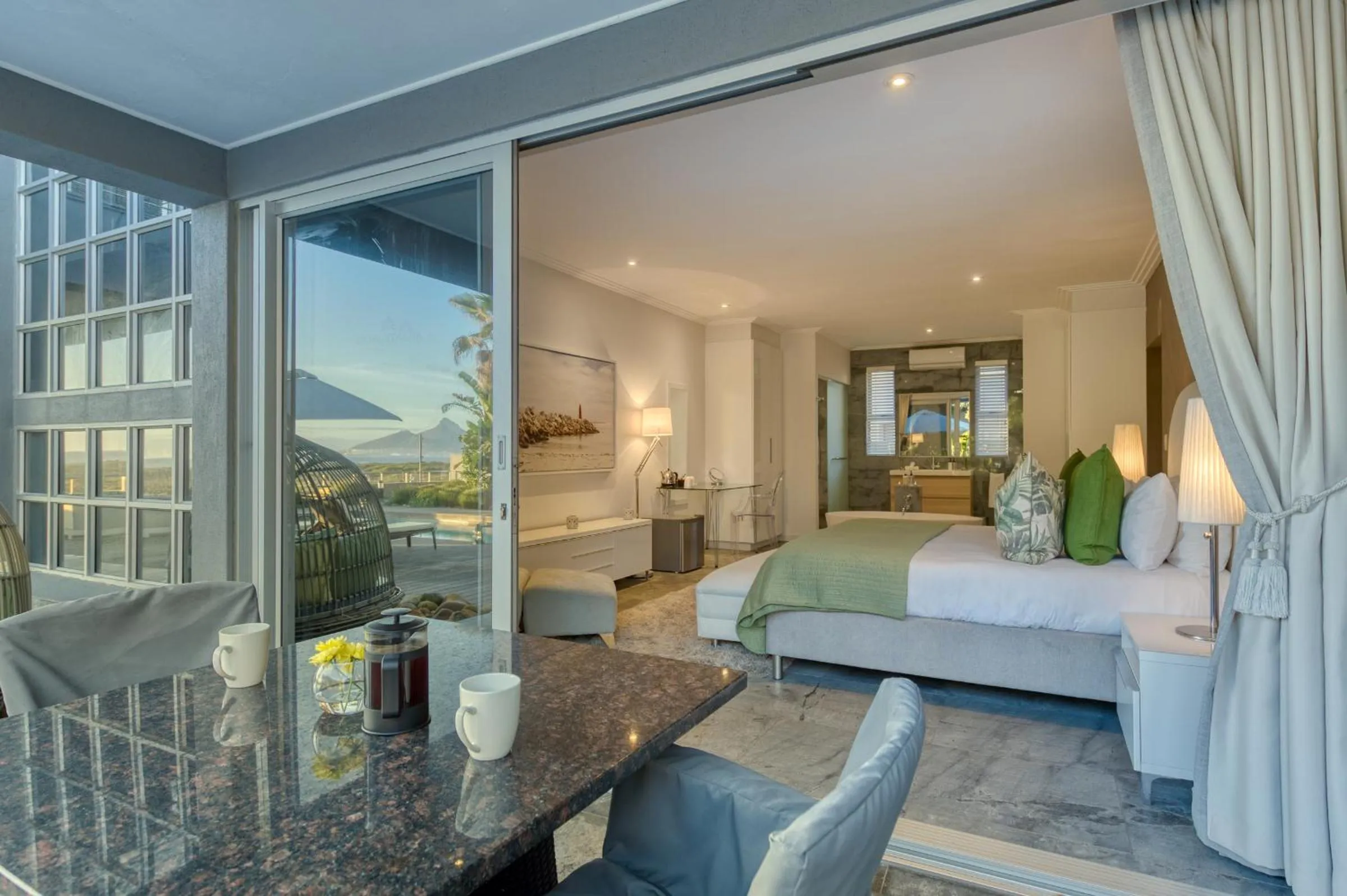 Bed in Atlantic Palms