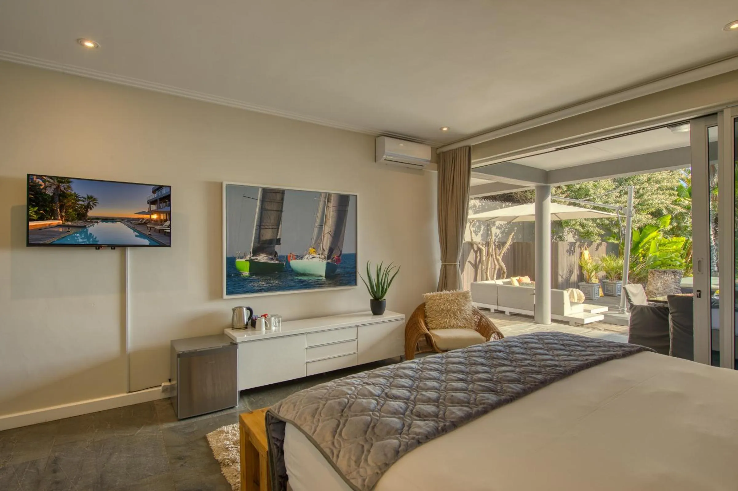 Bedroom, Bed in Atlantic Palms