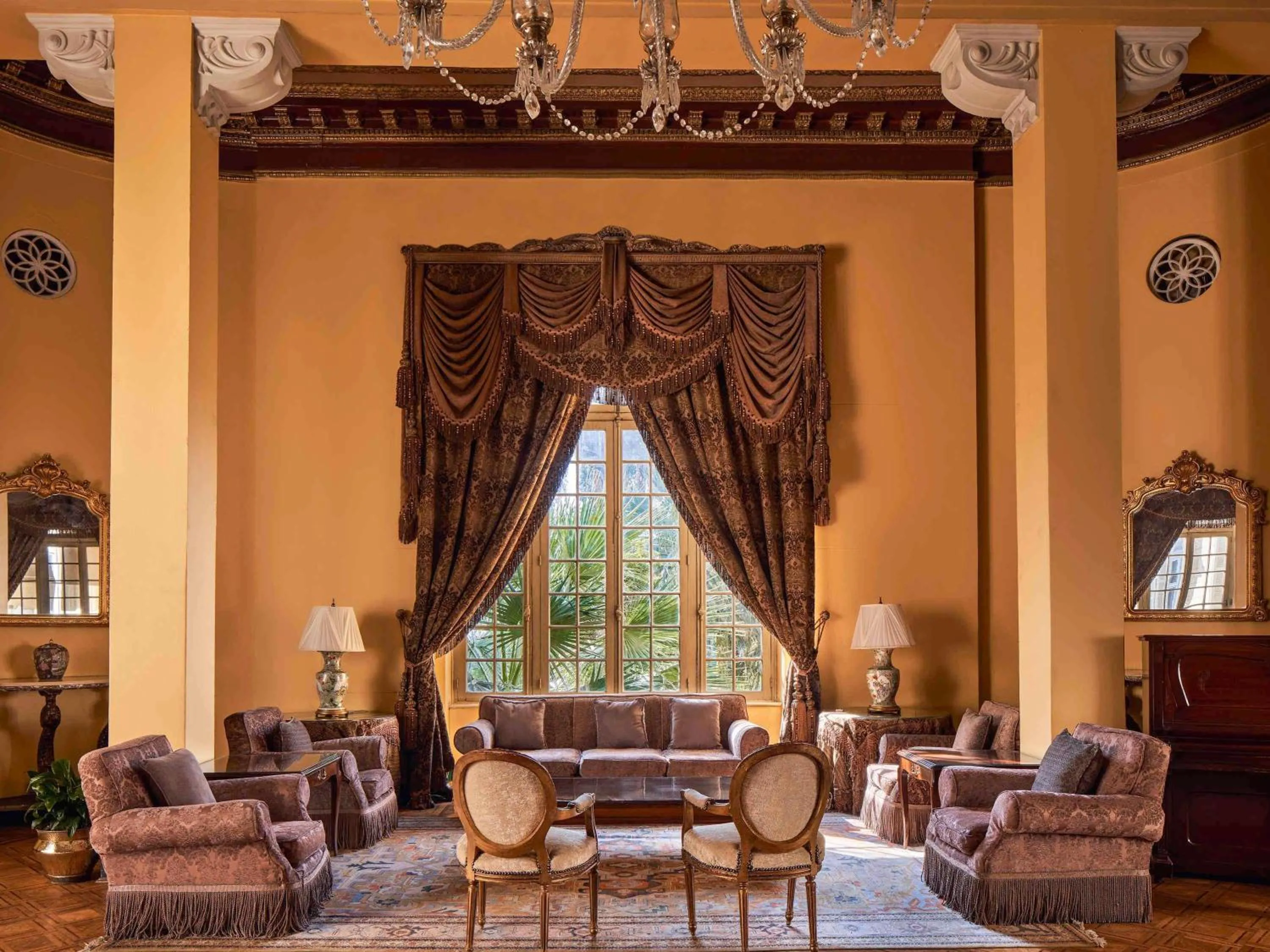 Lounge or bar in Sofitel Winter Palace Luxor